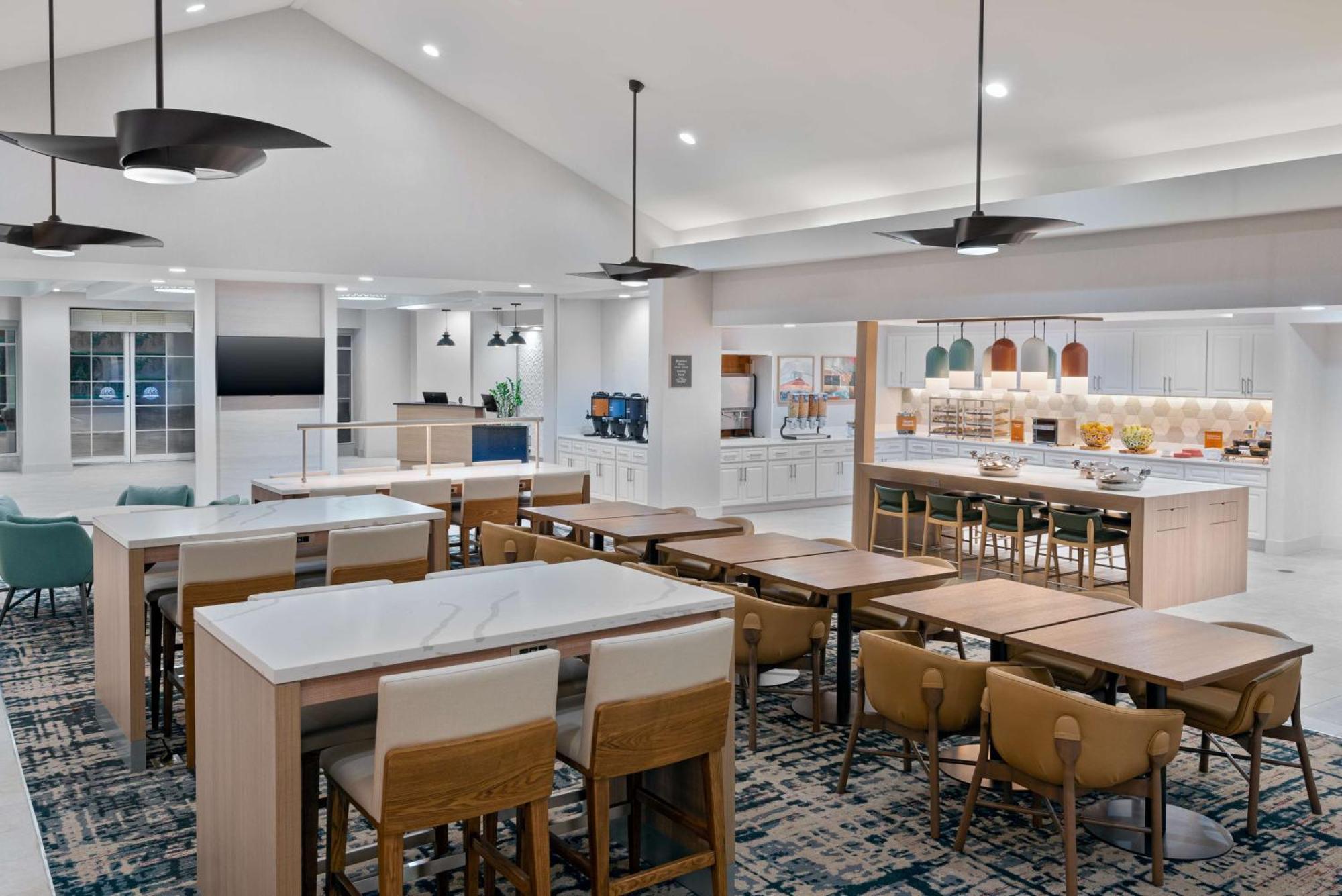 Hotel Homewood By Hilton Orlando-nearest To Universal 3*