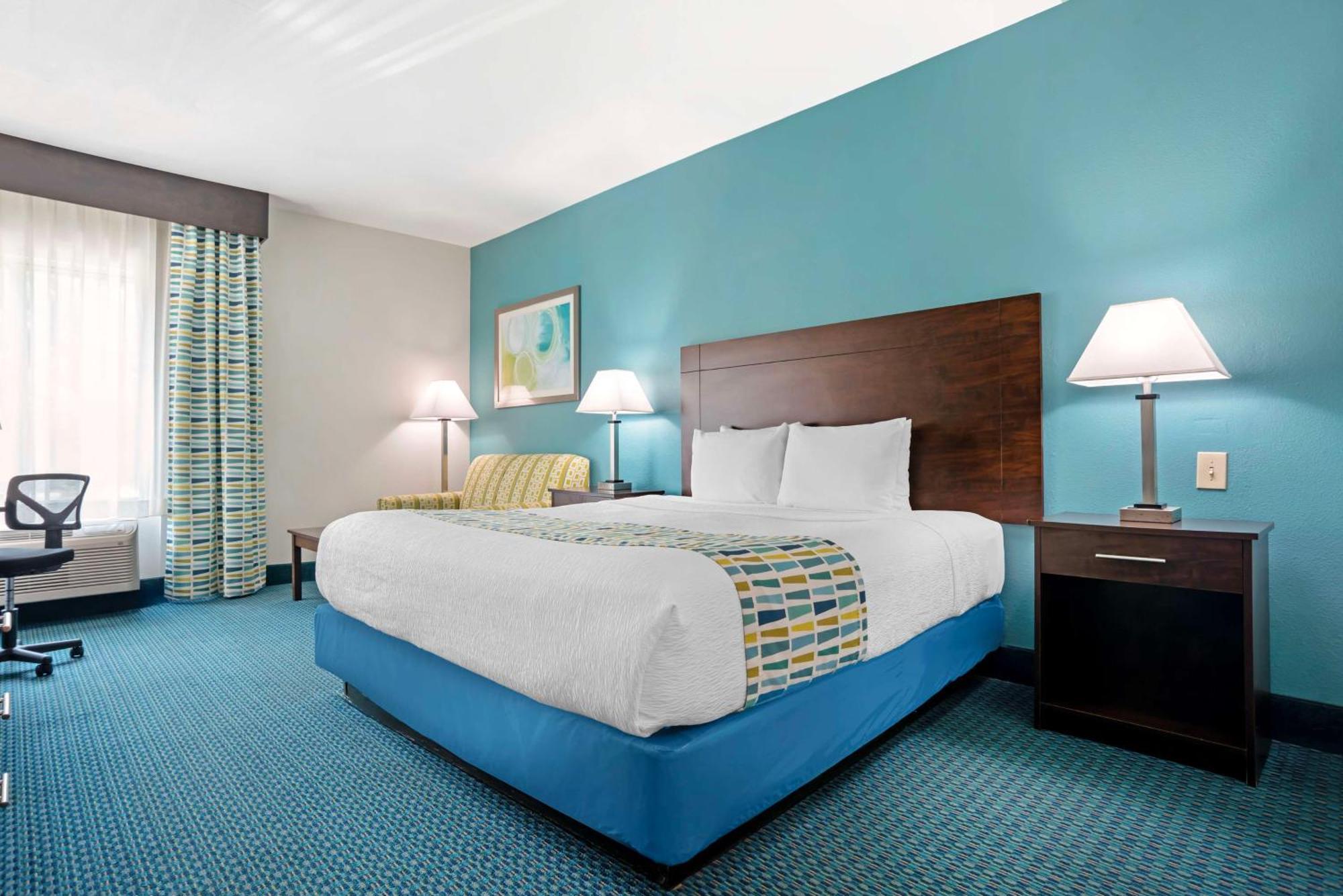 Hotel Western Blue Angel 3*