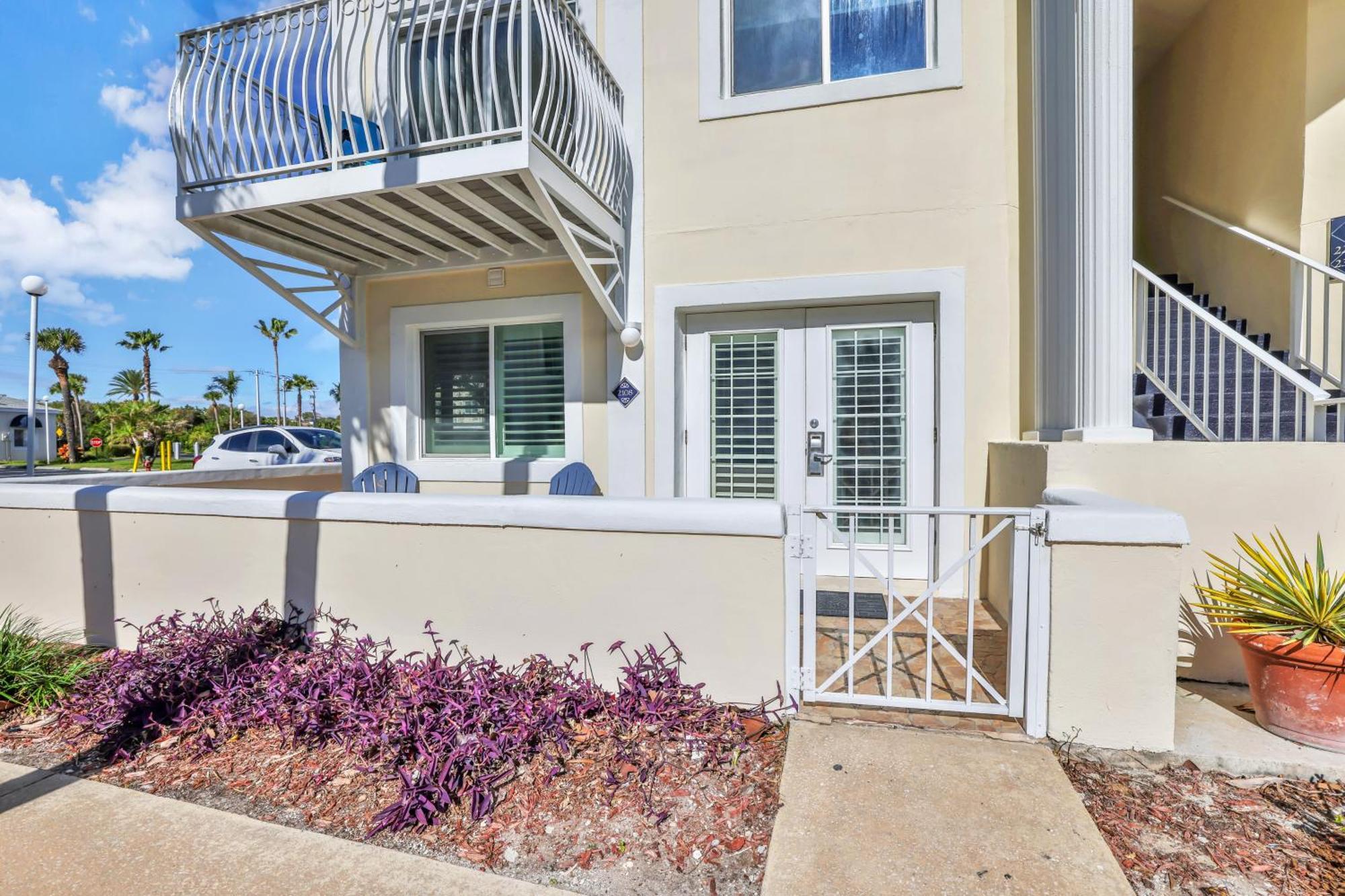 Royal Palace Apartment Cape Canaveral