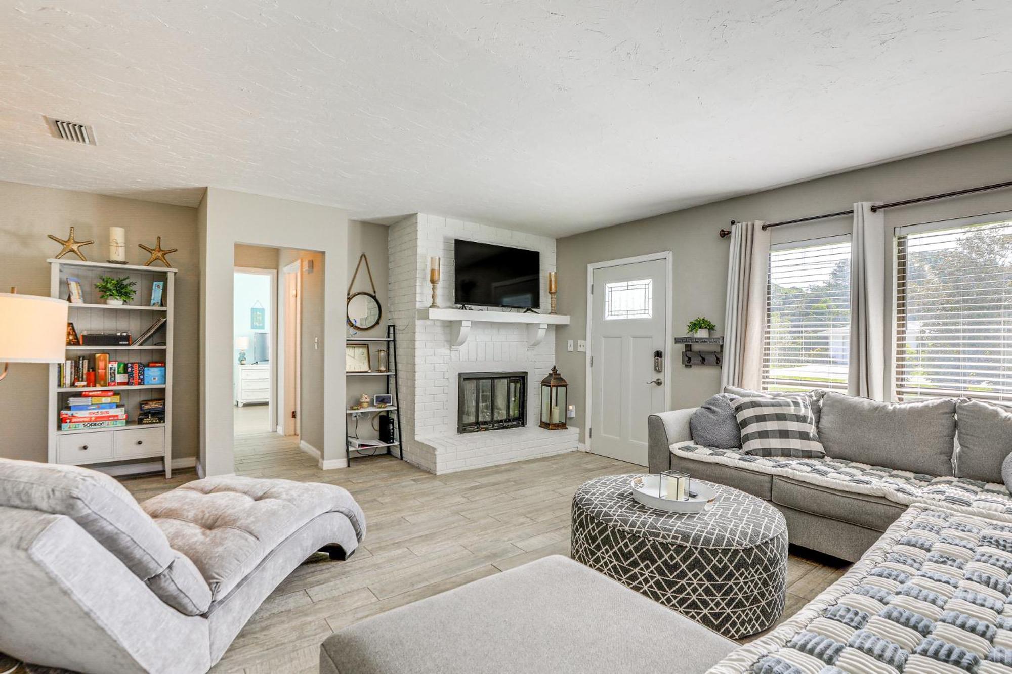 Holiday home Lovely Retreat Walk To Manasota Key Beach! Englewood