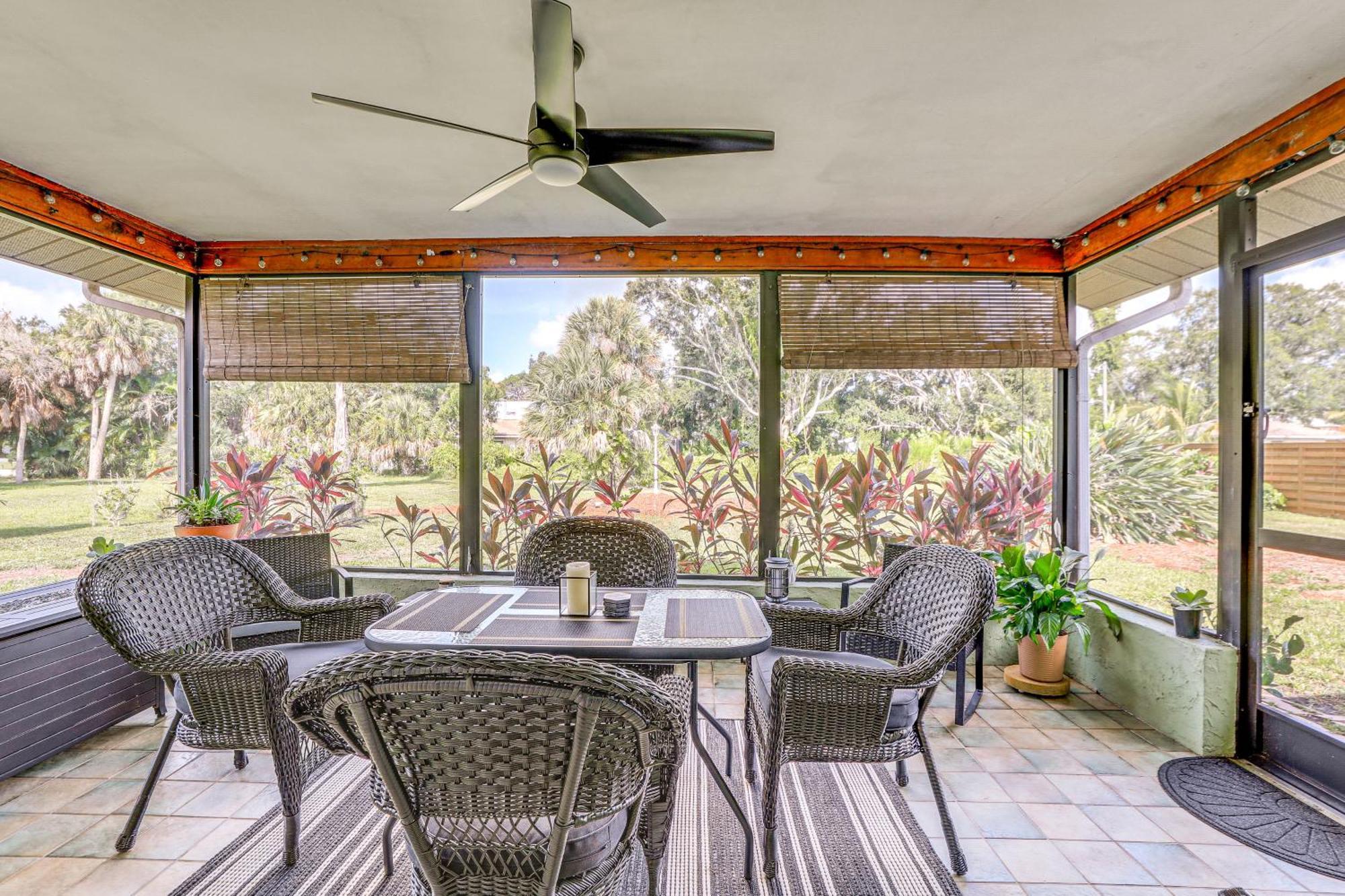 Holiday home Lovely Retreat Walk To Manasota Key Beach!
