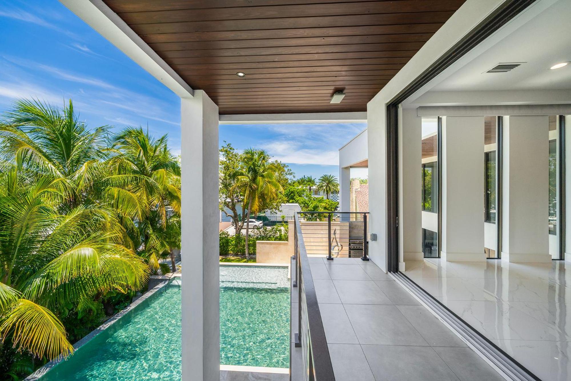 Villa Waterfront 6 Bedrooms Sleeps 14 People Miami