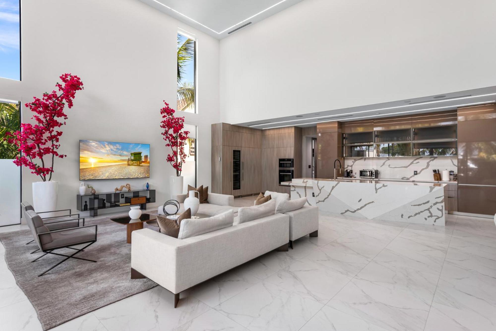 Waterfront 6 Bedrooms Sleeps 14 People * Miami