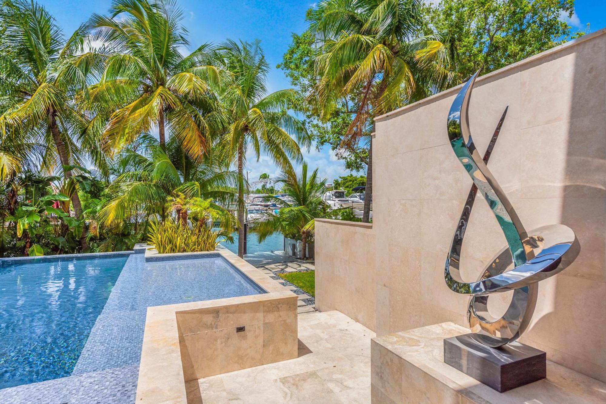 Villa Waterfront 6 Bedrooms Sleeps 14 People Miami