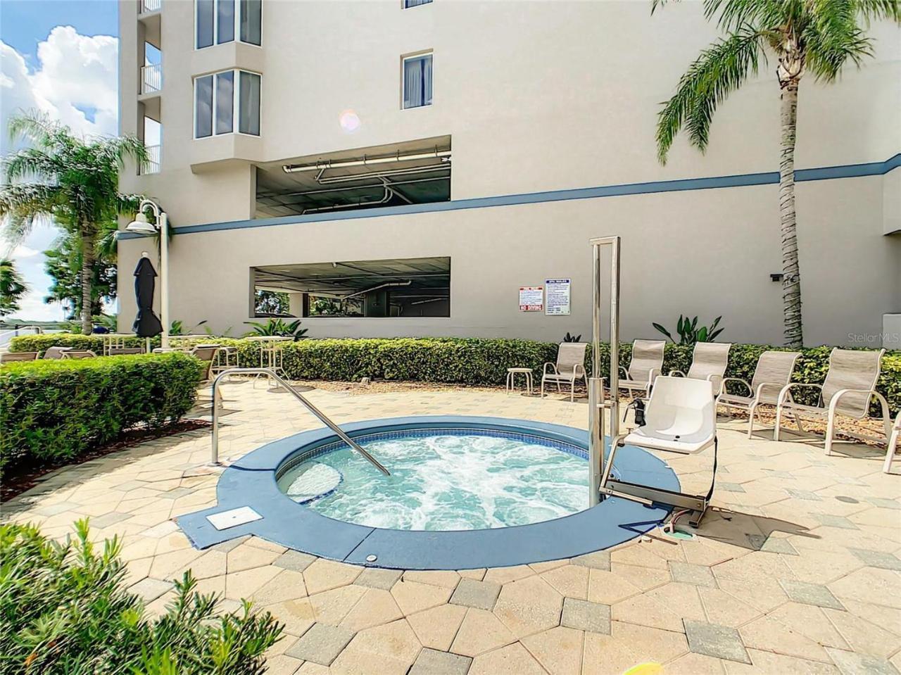 Sunshine Oasis - Orlando Lakefront Luxury * Lake Buena Vista