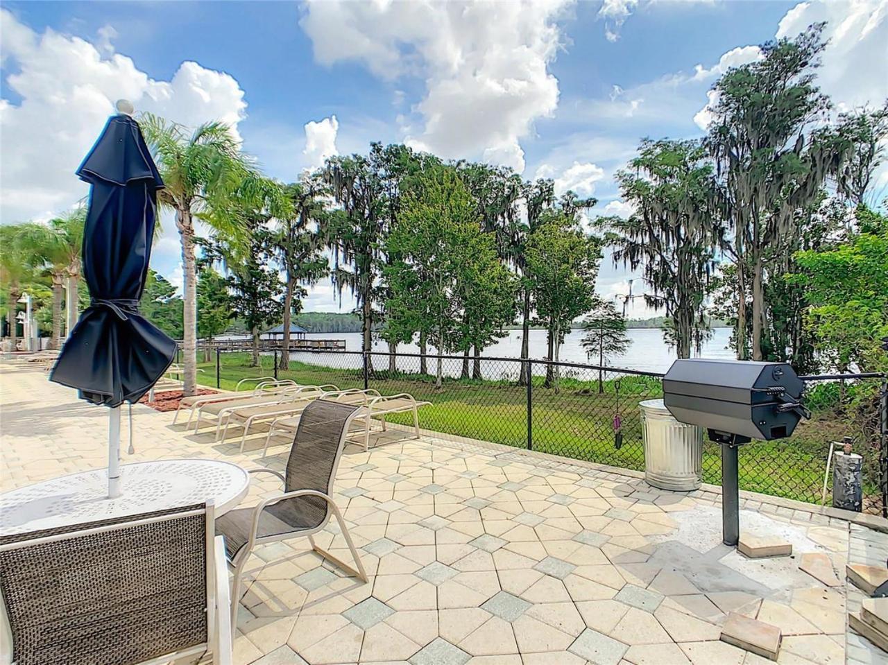 Sunshine Oasis - Orlando Lakefront Luxury Aparthotel *