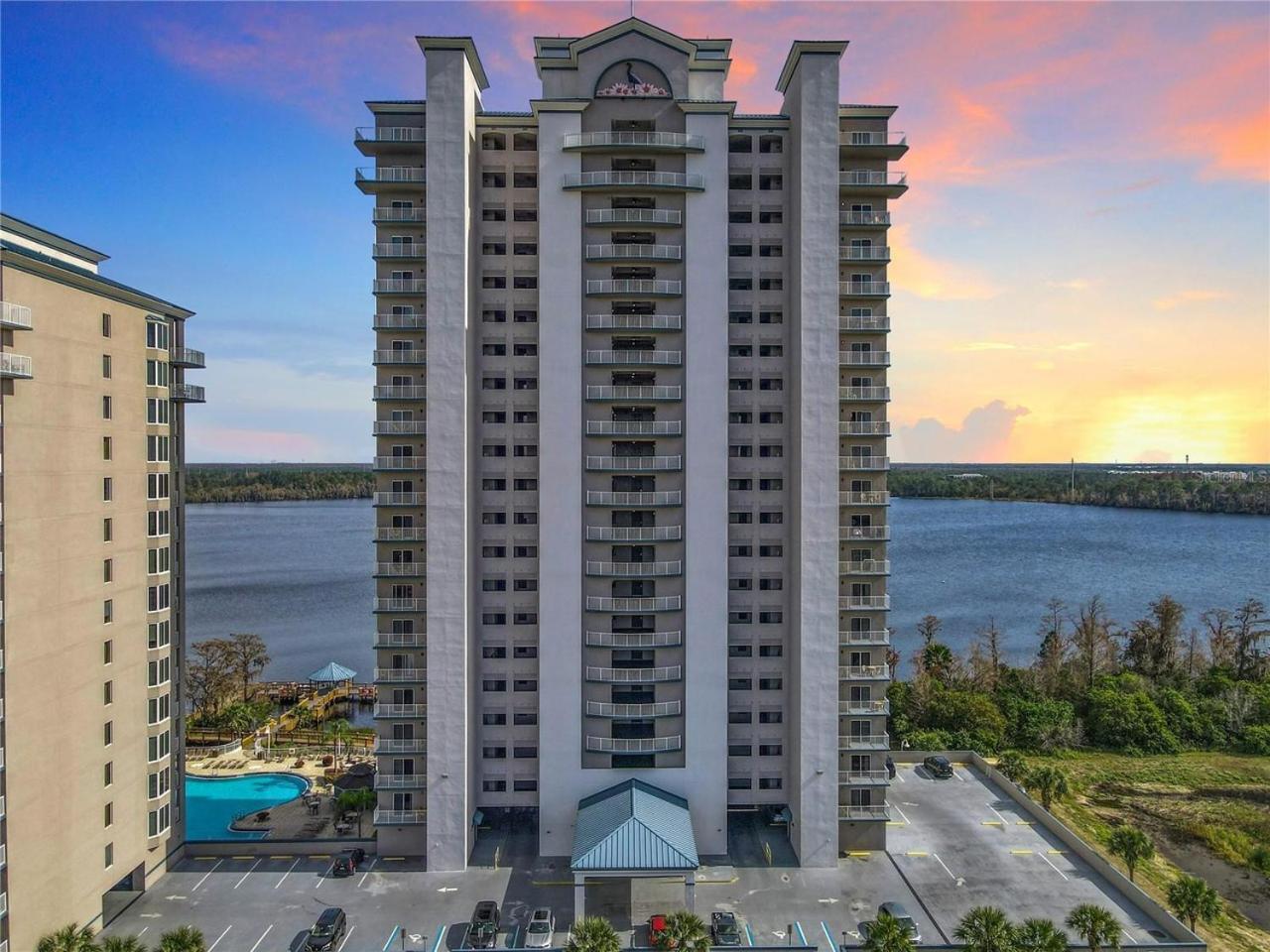 Sunshine Oasis - Orlando Lakefront Luxury Lake Buena Vista