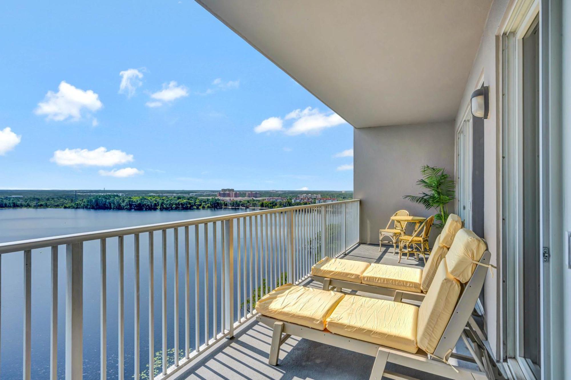 Sunshine Oasis - Orlando Lakefront Luxury