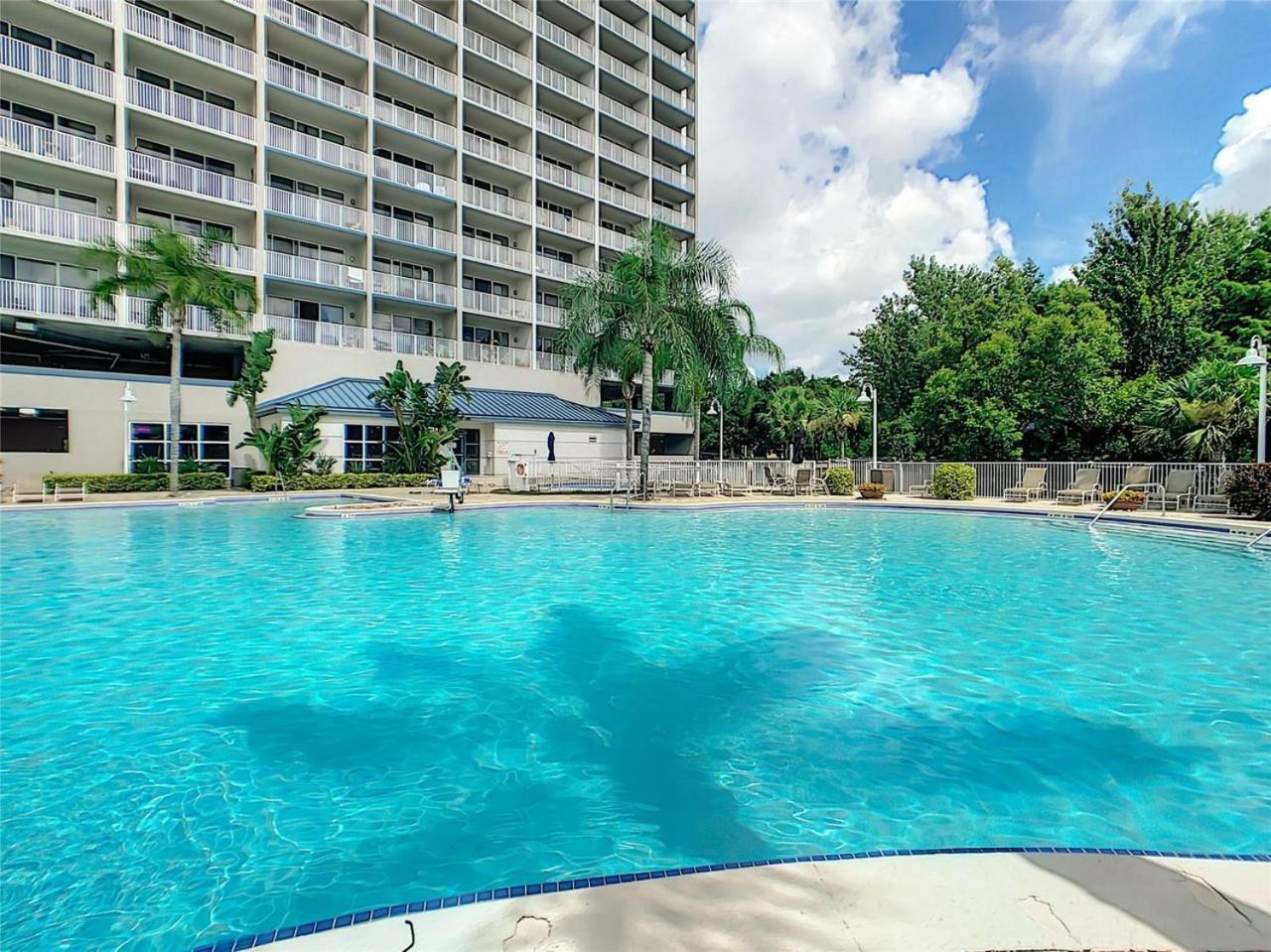 Sunshine Oasis - Orlando Lakefront Luxury Aparthotel *