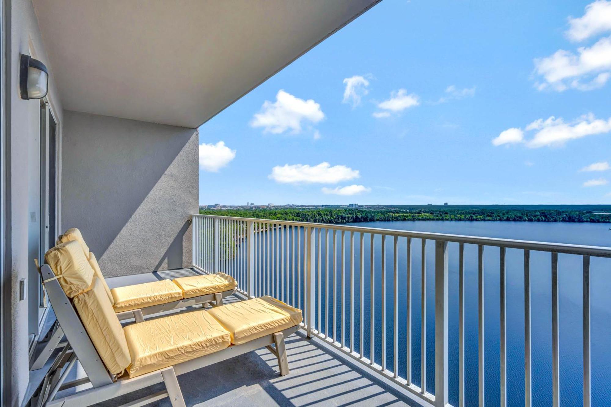 Aparthotel Sunshine Oasis - Orlando Lakefront Luxury *