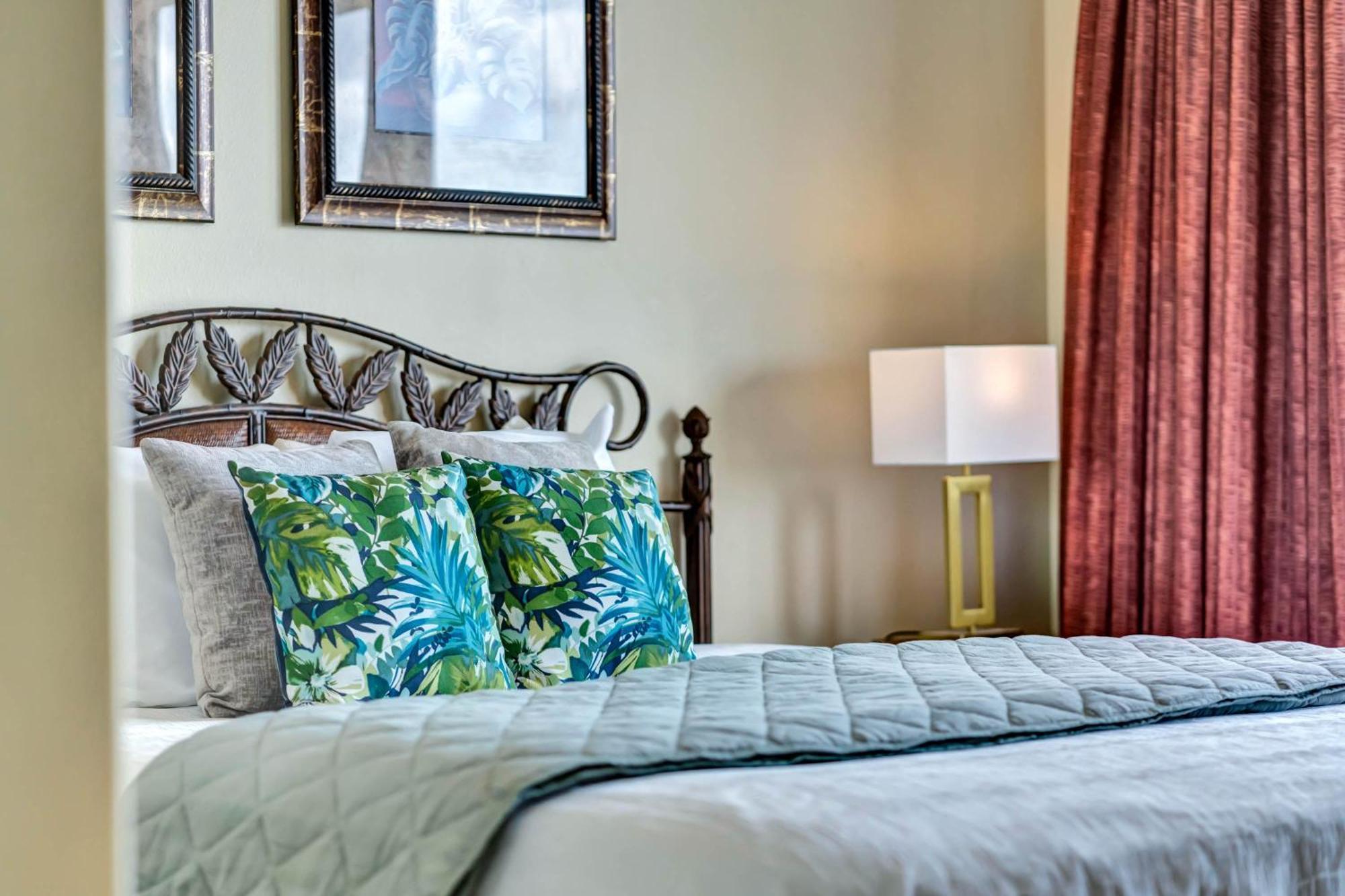 Sunshine Oasis - Orlando Lakefront Luxury Aparthotel *