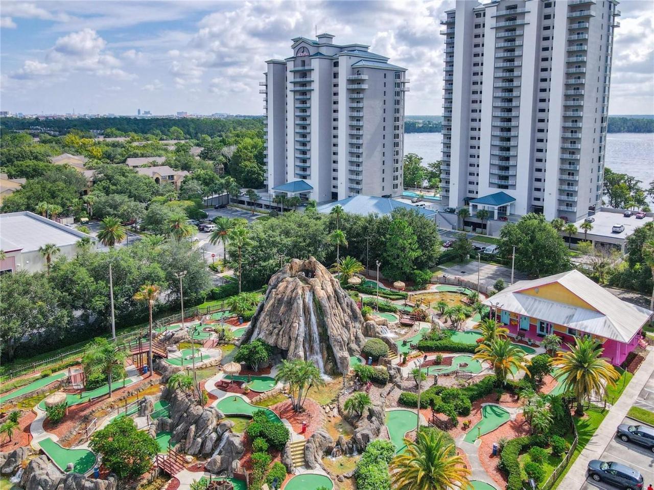 Sunshine Oasis - Orlando Lakefront Luxury Aparthotel *