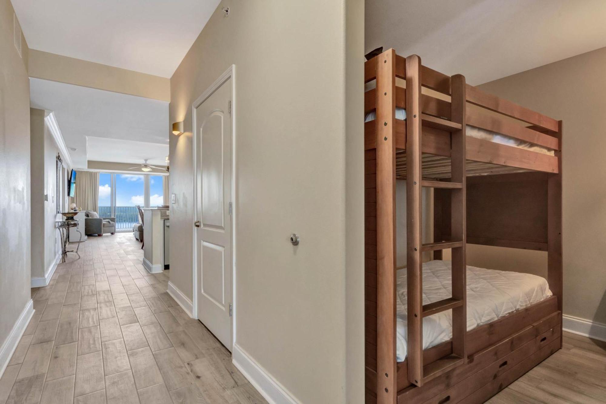 Sunshine Oasis - Orlando Lakefront Luxury *