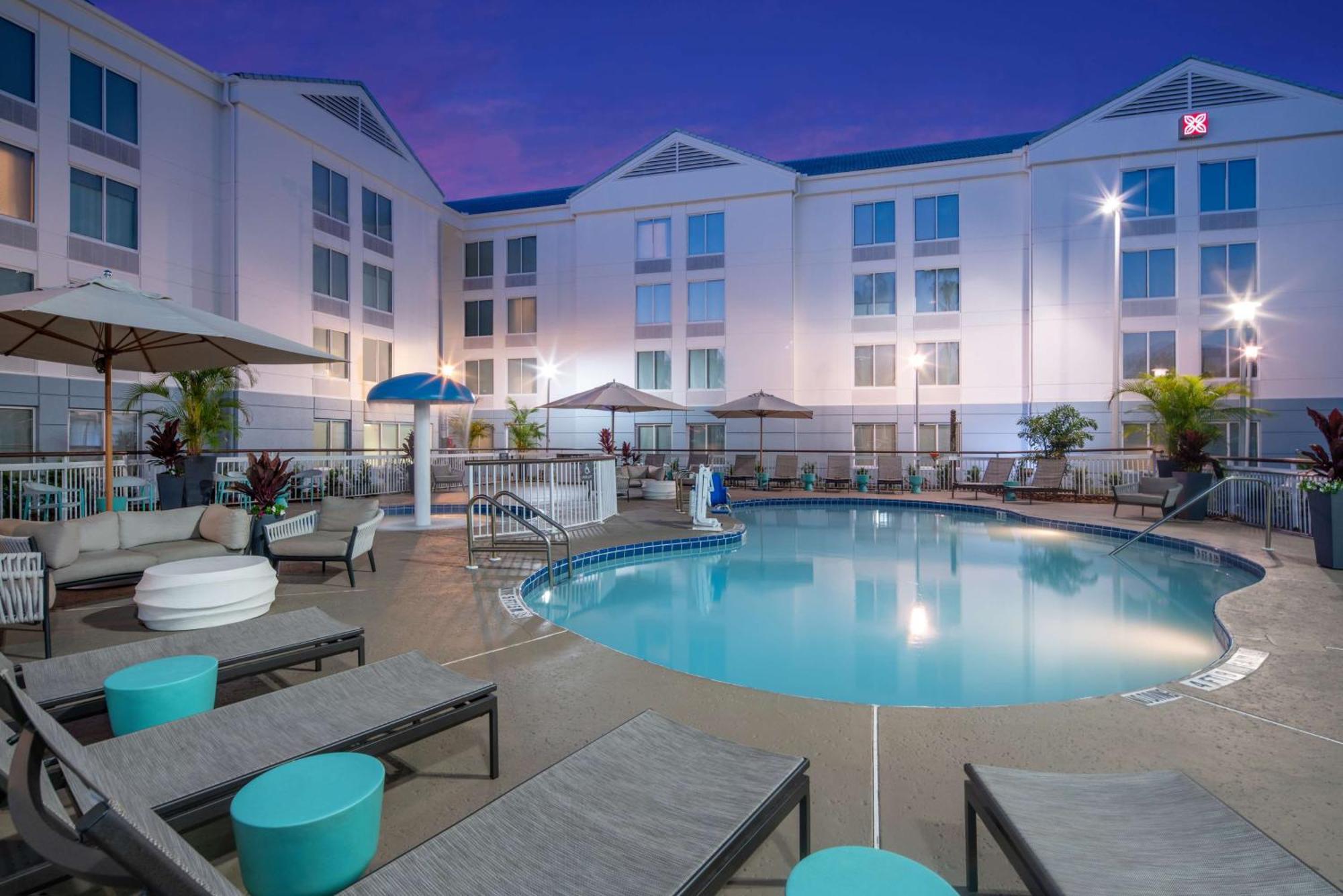 Hilton Garden Airport Hotel 3*