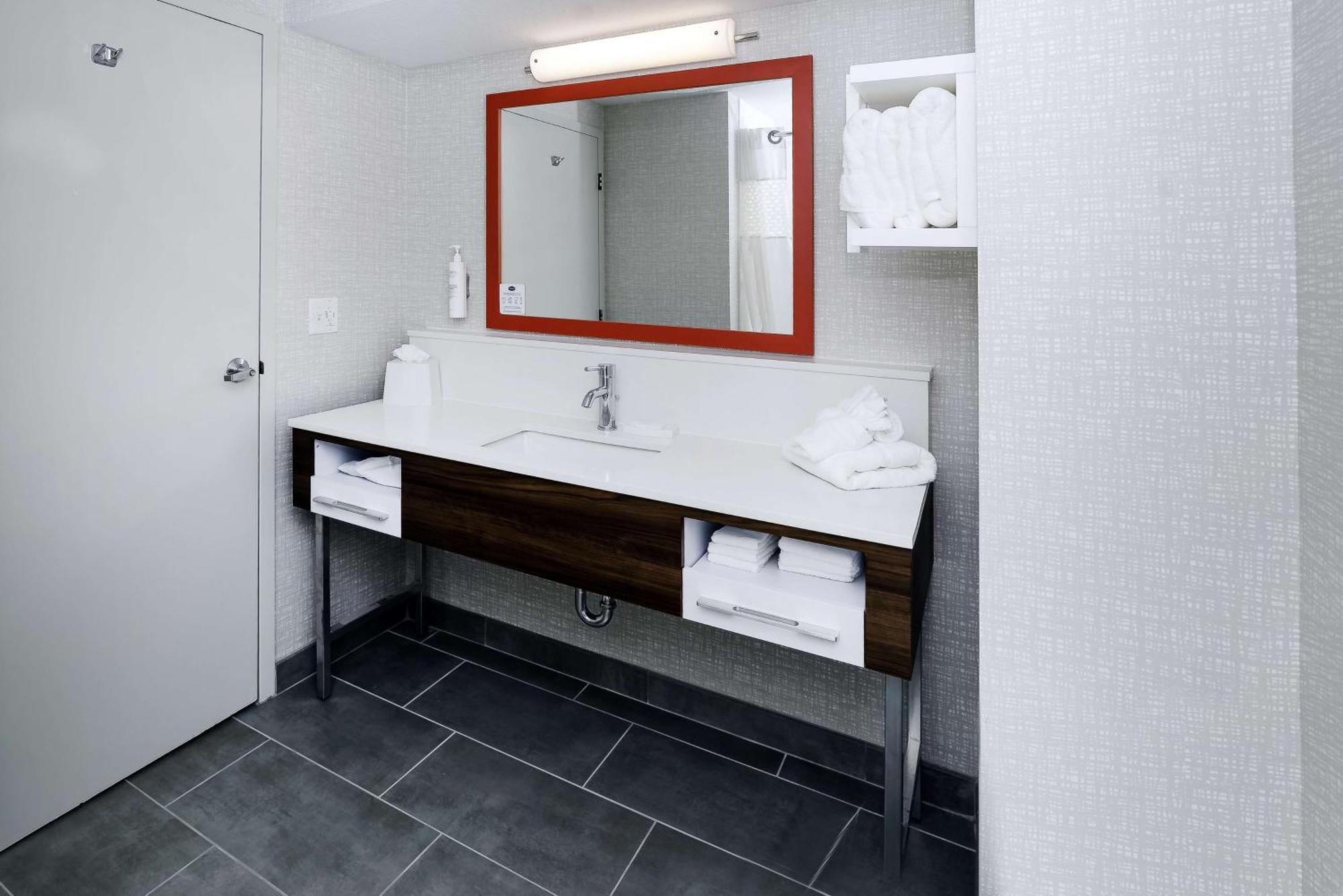 Hampton Hotel 3*