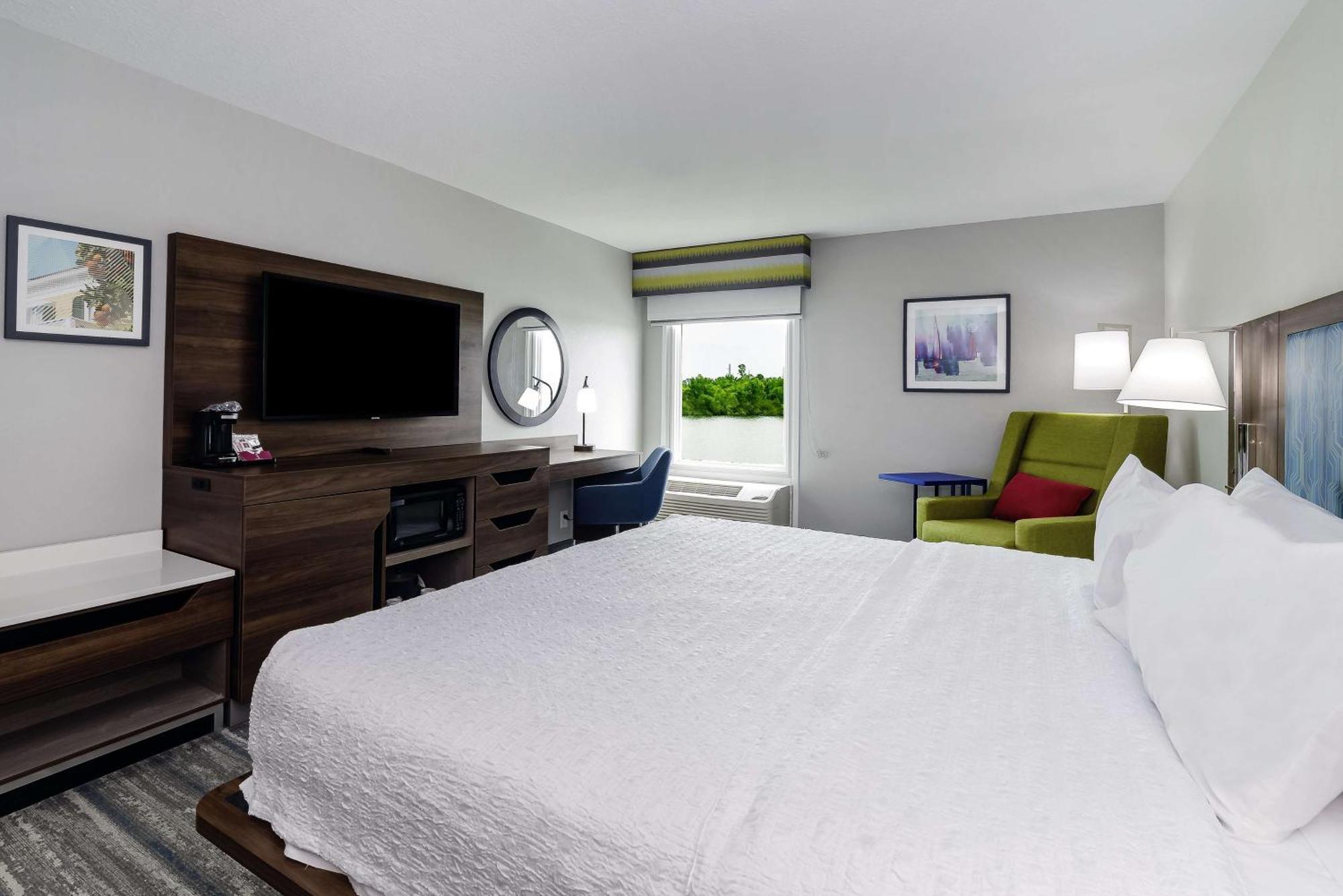 Hotel Hampton 3*