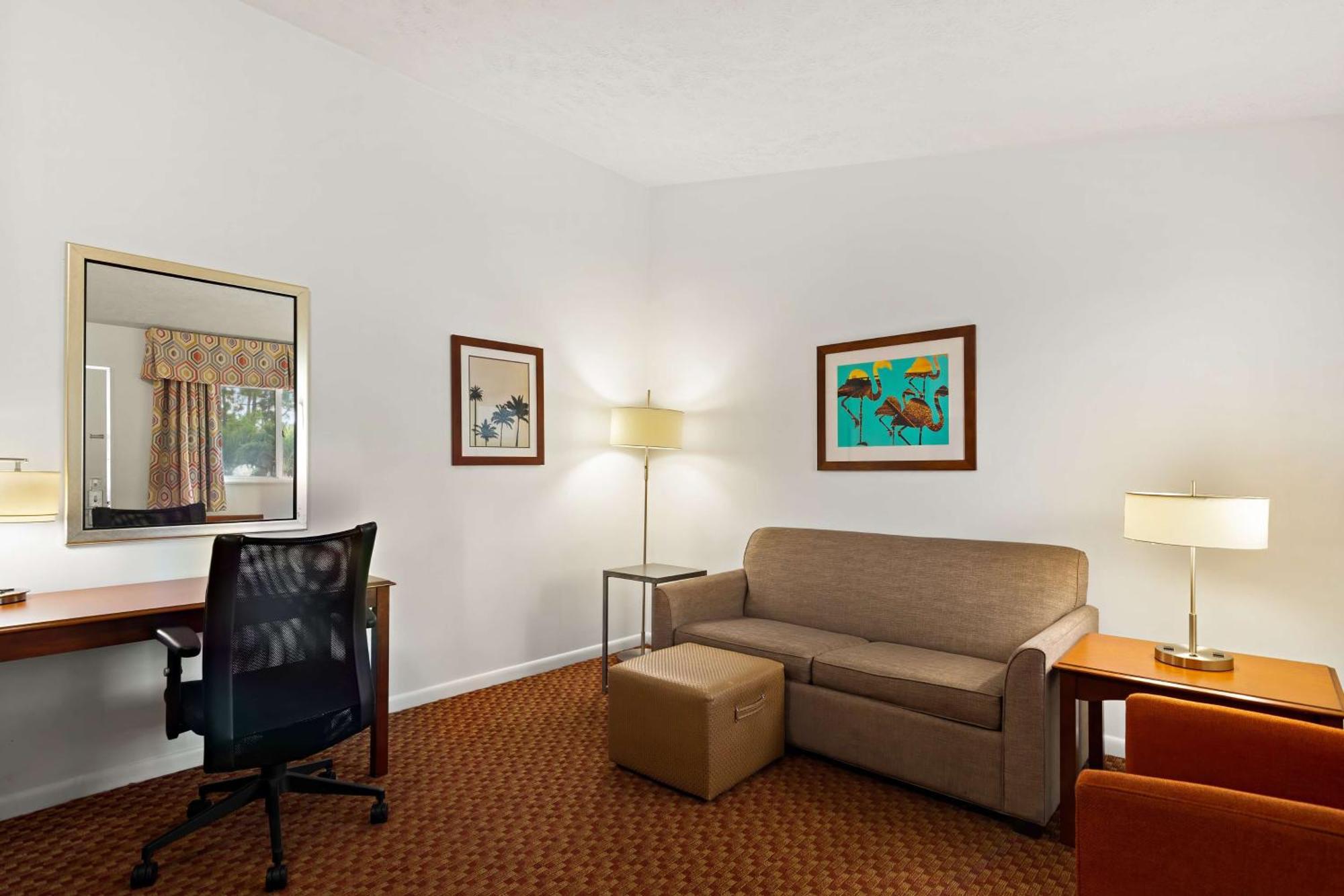 Western Hotel 3*