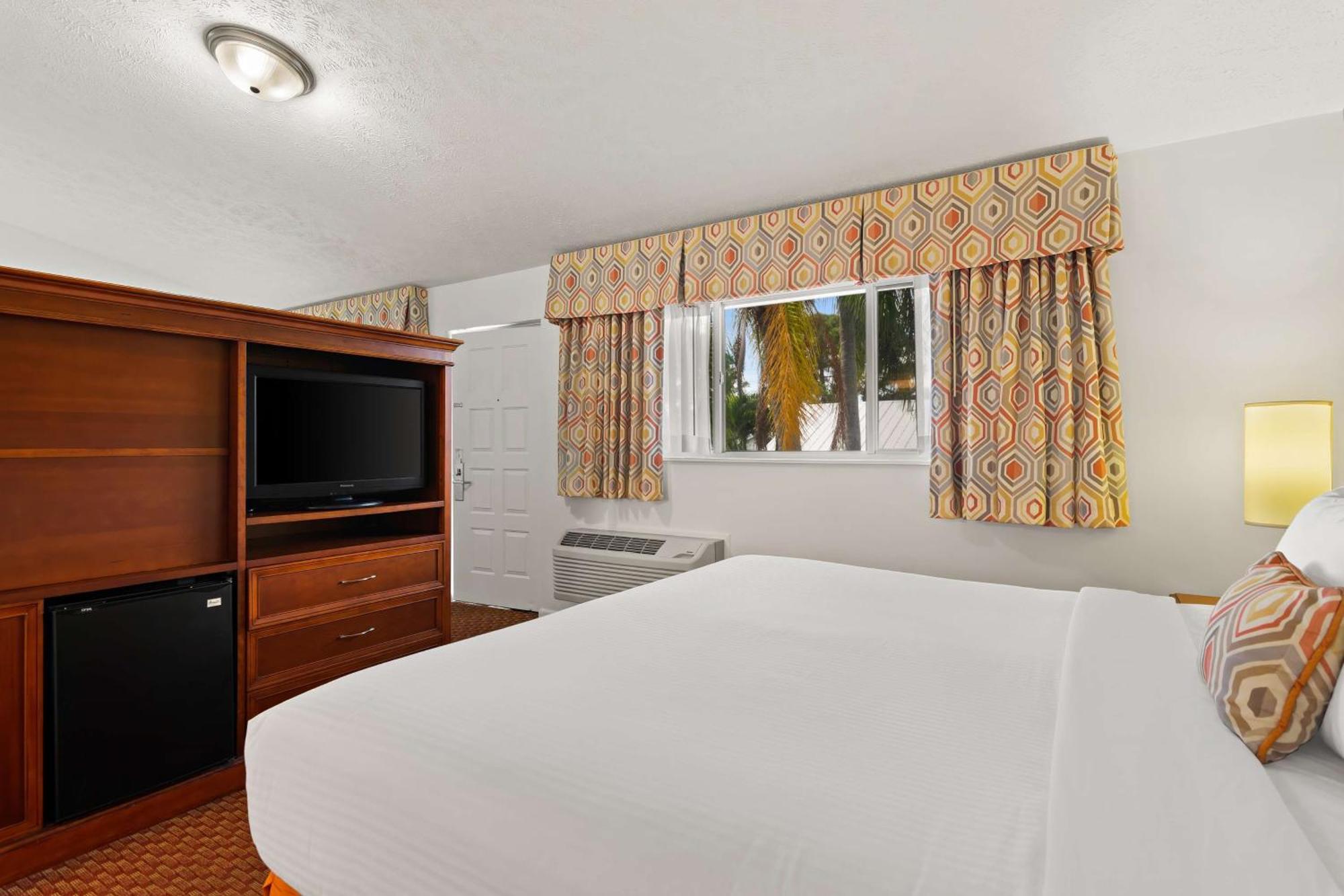 Hotel Western Port St. Lucie