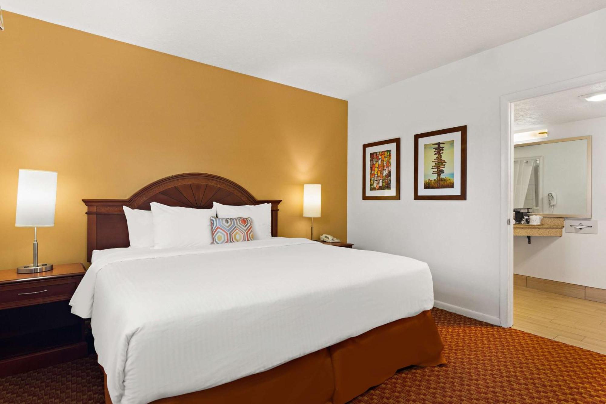 Western Hotel 3*