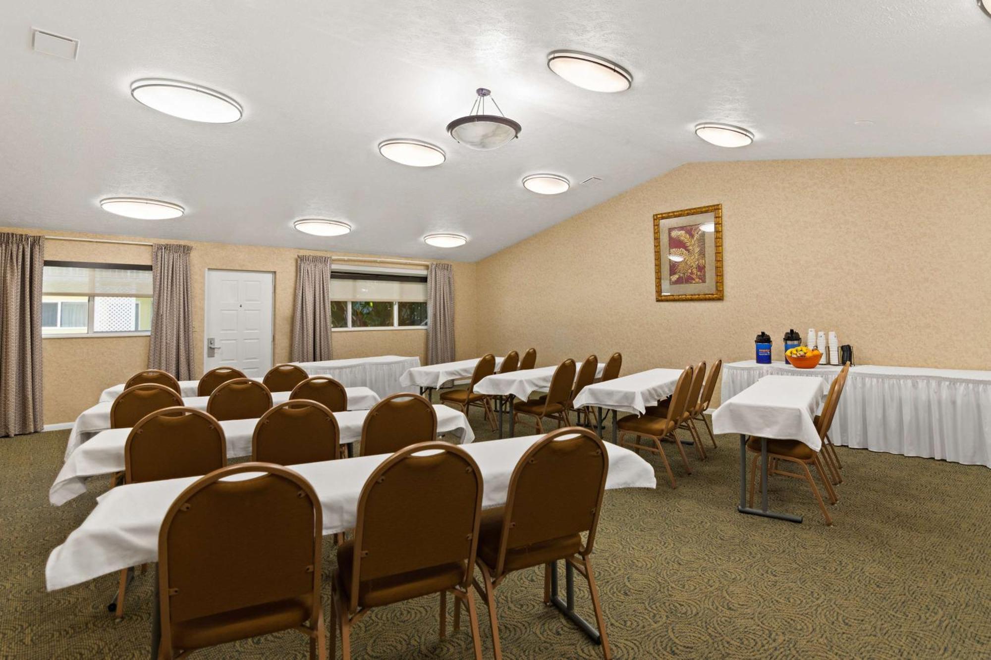 Western Hotel 3*