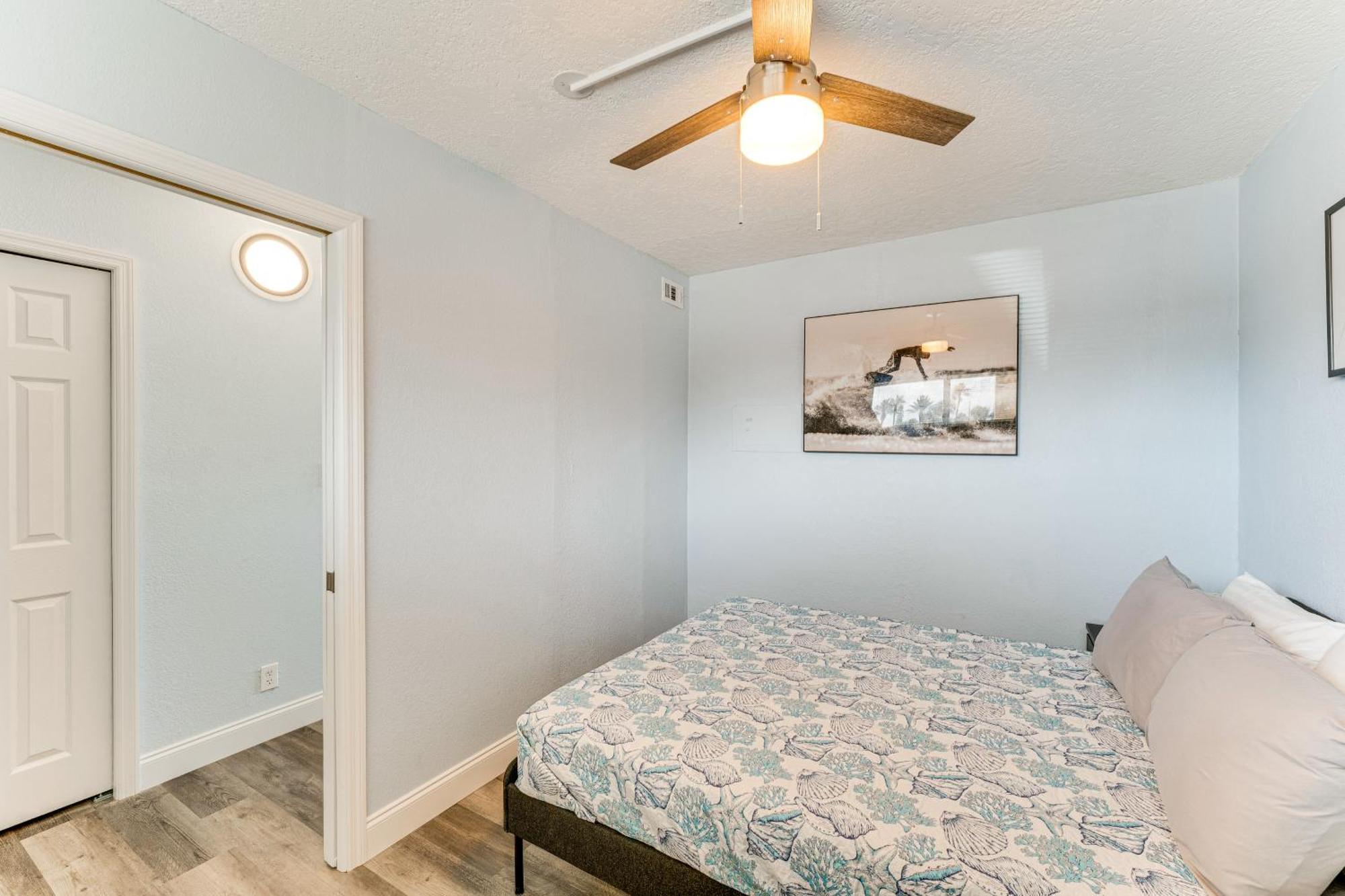Cozy Daytona - Steps To Ocean! * Daytona Beach