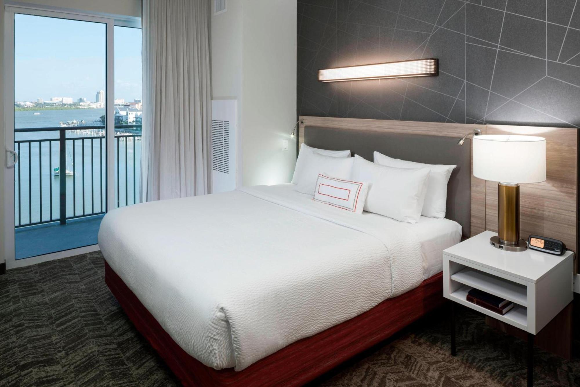 Hotel Springhill By Marriott Clearwater 3*