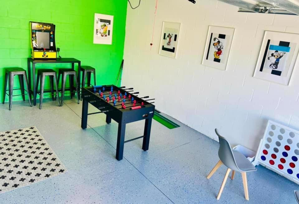 Stunning Themed 3br W- Free Amenities *