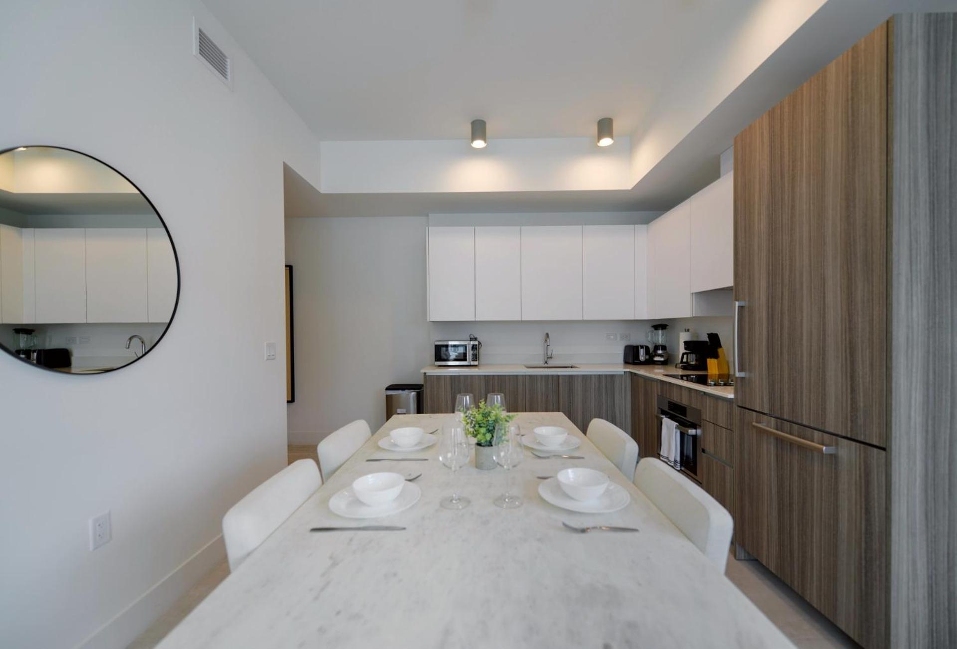 With Amazing Views In The Heart Of Brickell