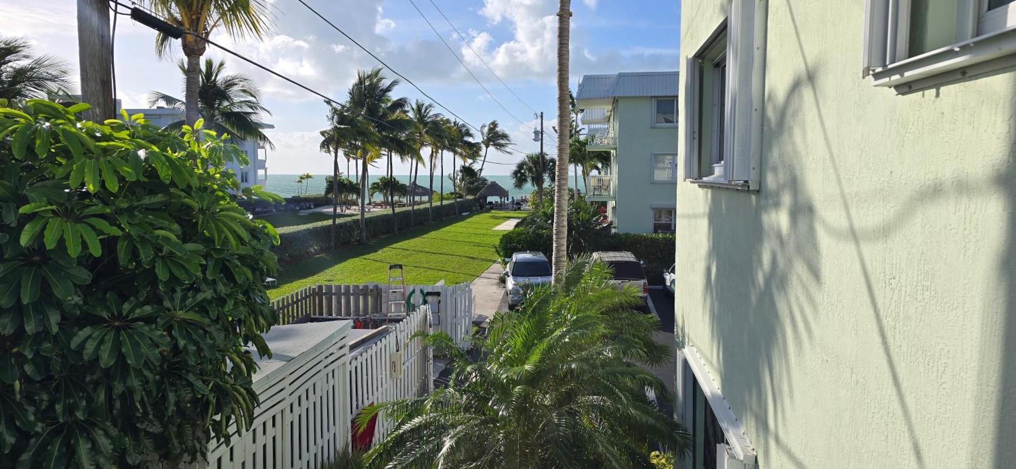 Paradise Awaits At Key Colony Aparthotel *