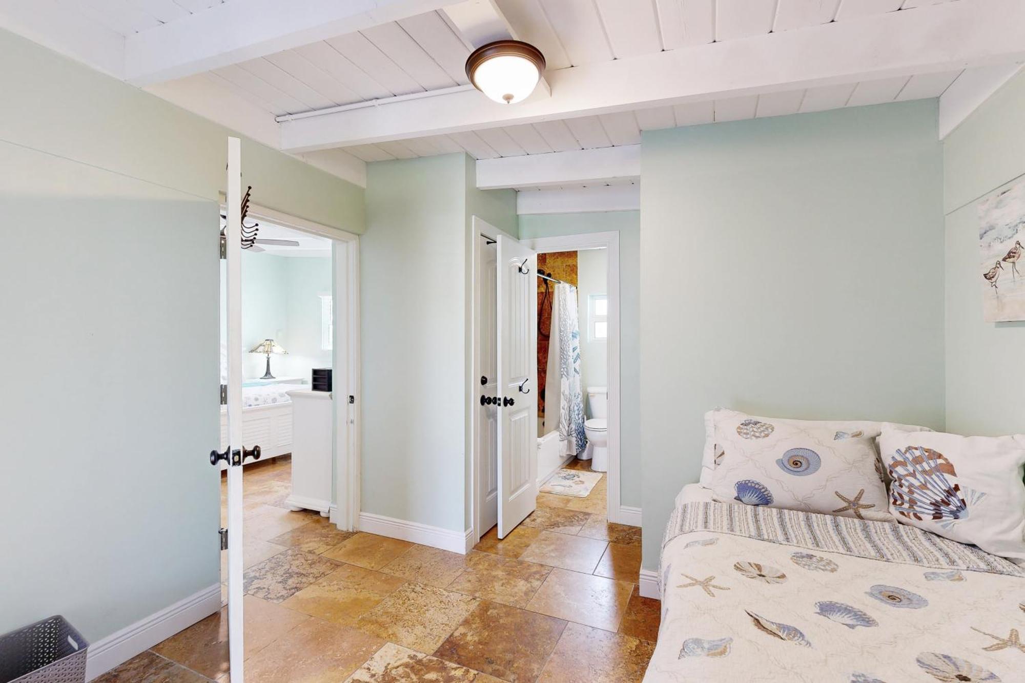 Key Colony Hide Away * Key Colony Beach