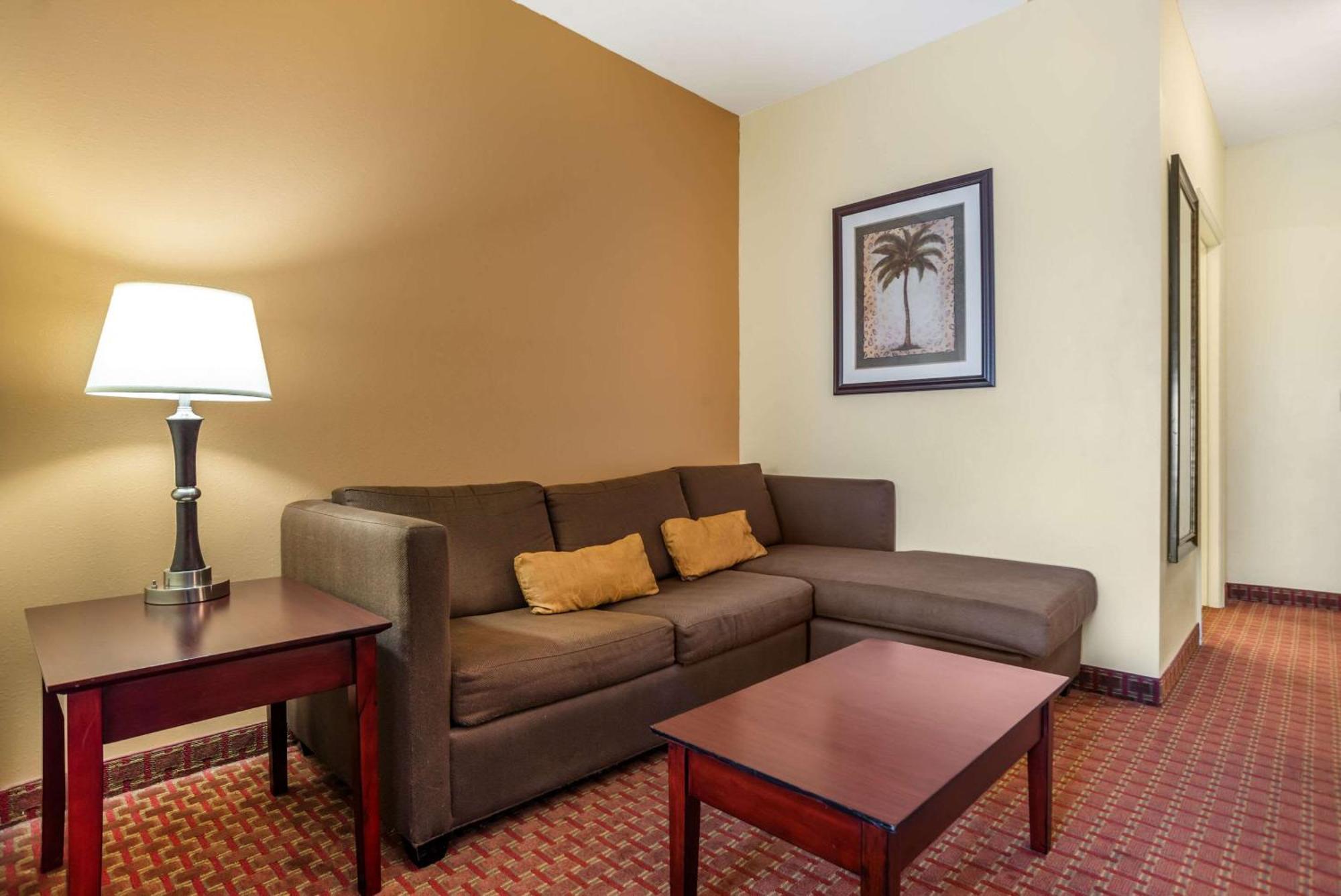 Comfort & Crestview