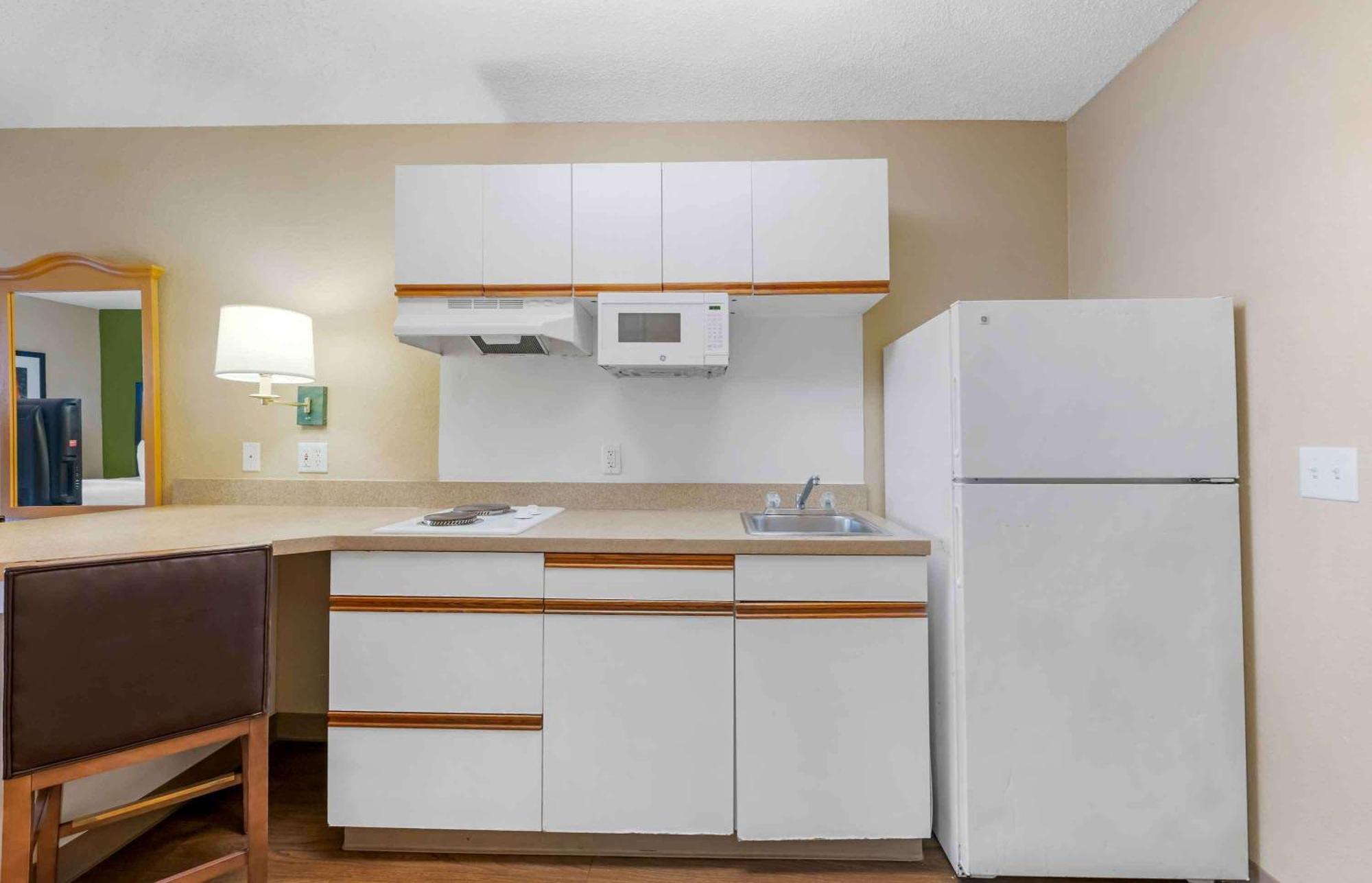 Extended America Select - Orlando - Southpark - Equity Row