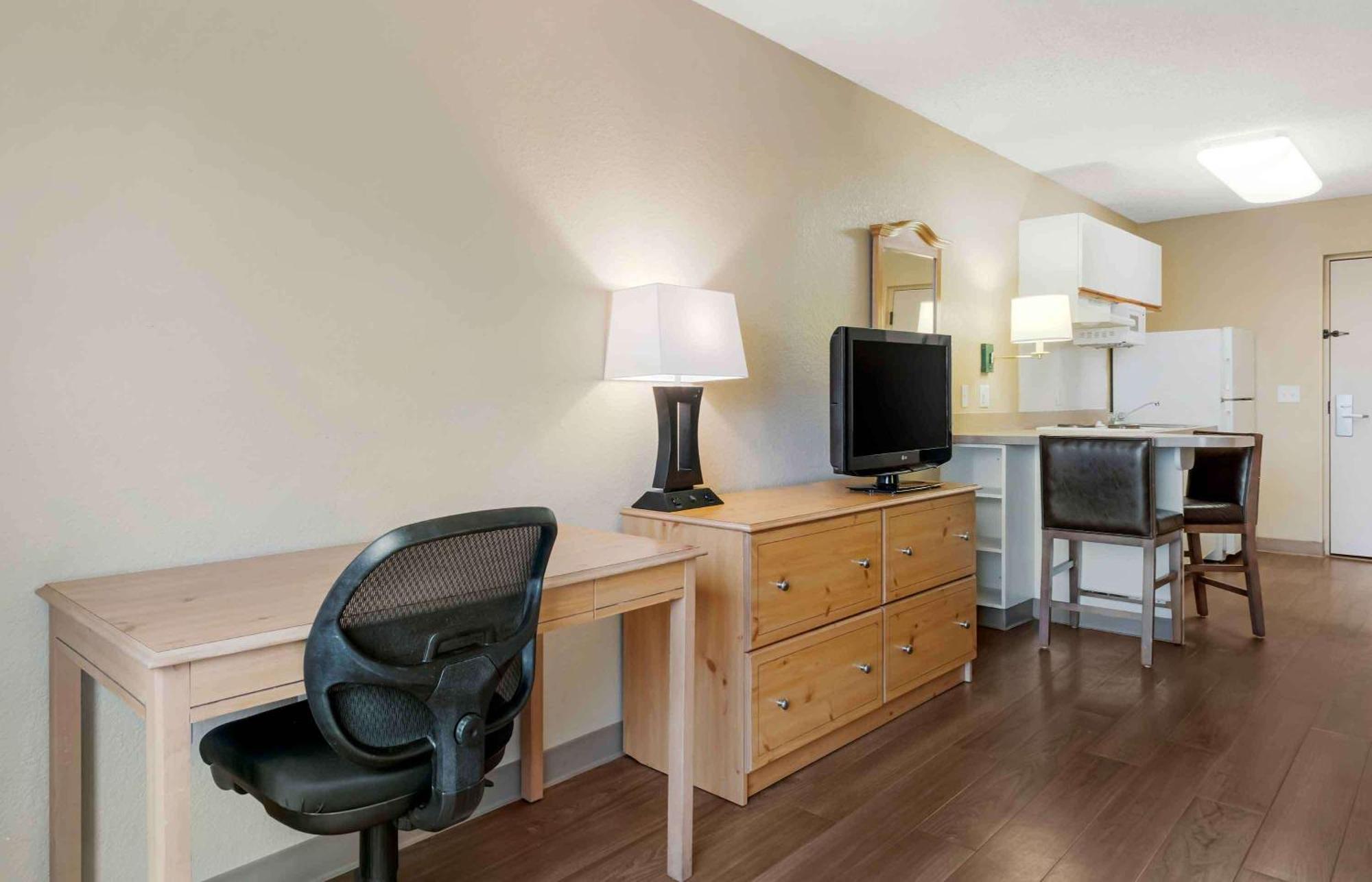 Extended America Select - Orlando - Southpark - Equity Row Hotel
