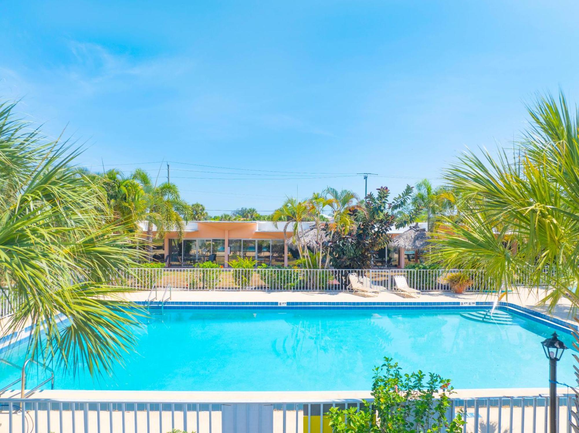 Motel Warm Mineral Springs 2*