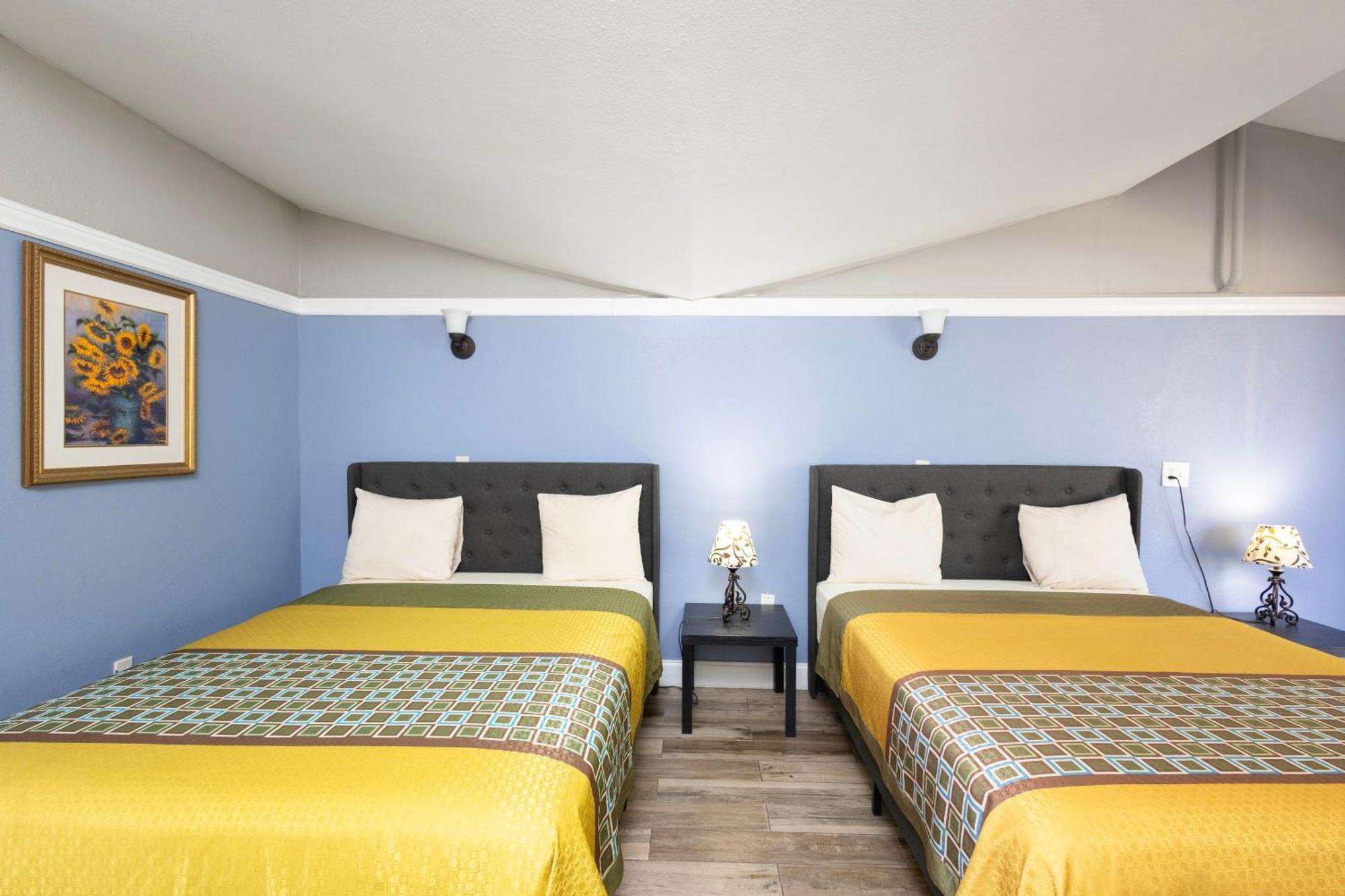 Warm Mineral Springs Motel