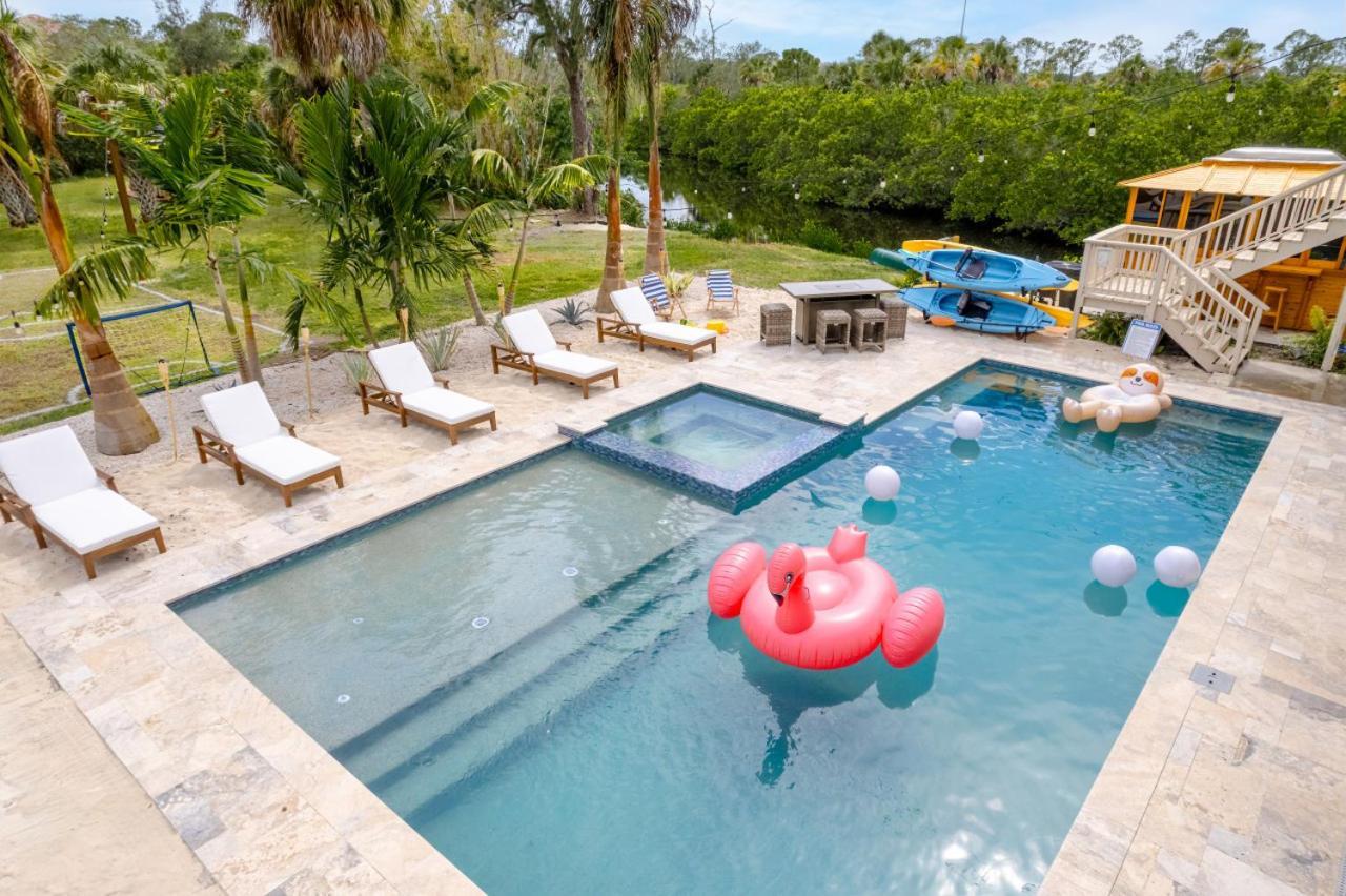 Villa No 1 Largest Private Compound, 11br Sleeps 40 *