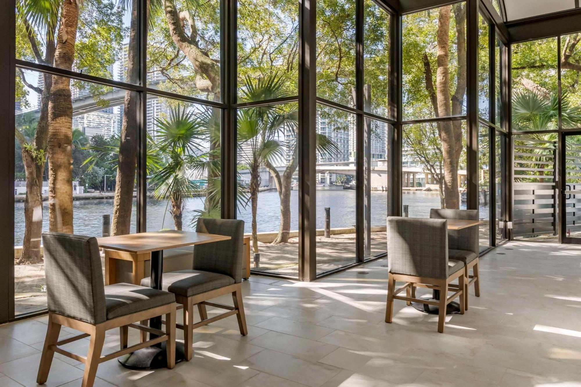 Comfort & Downtown Brickell-port Of Miami