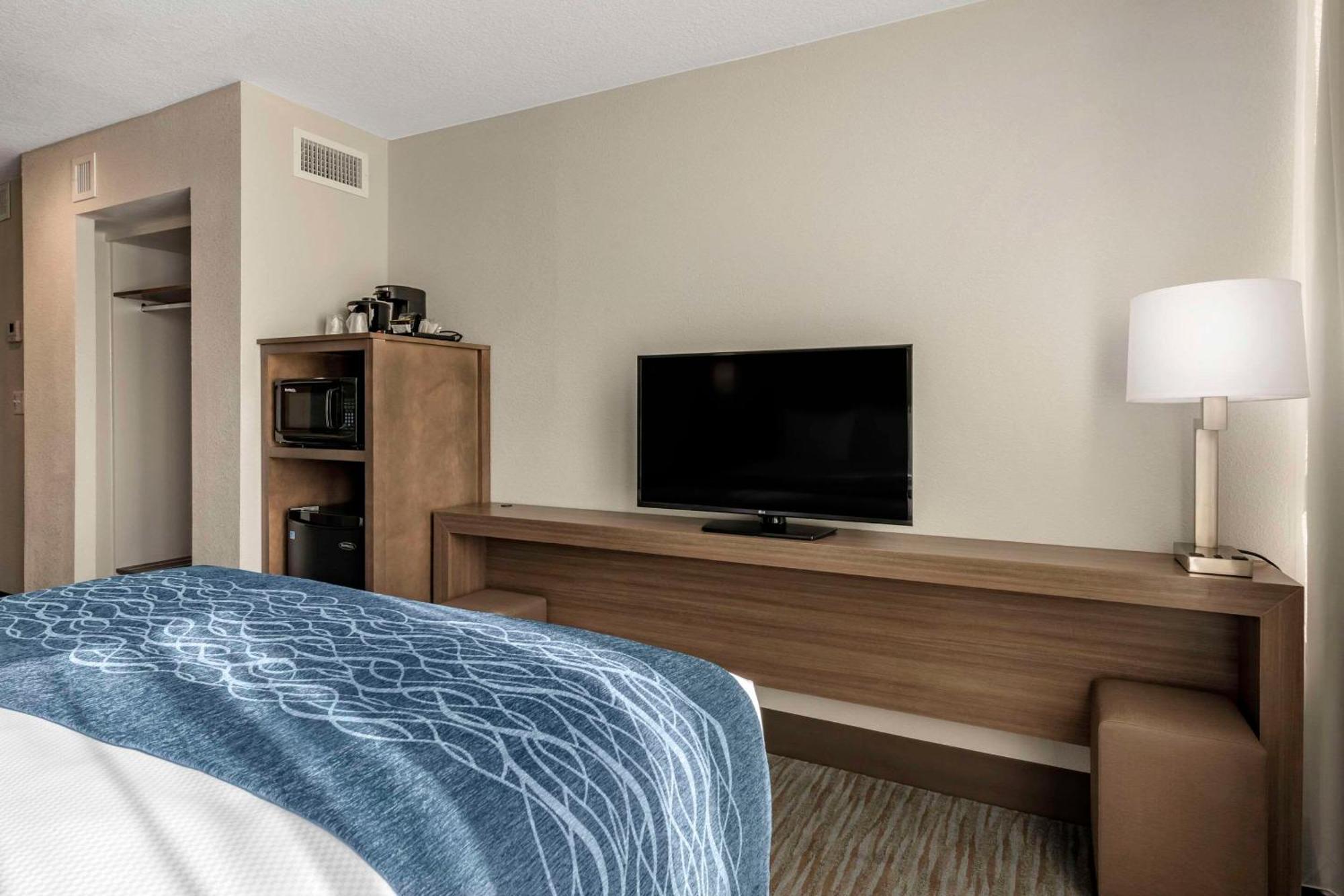 Comfort & Downtown Brickell-port Of Hotel