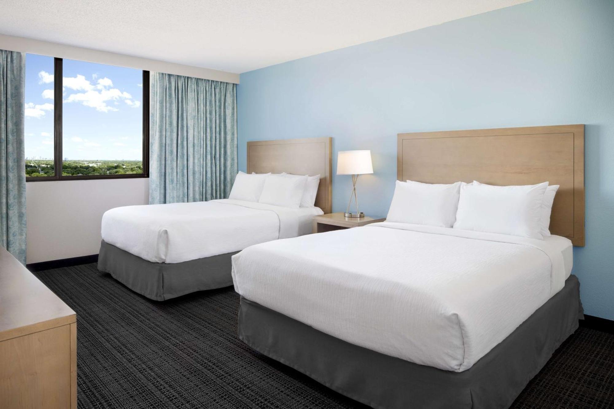 Embassy By Hilton Airport Westshore