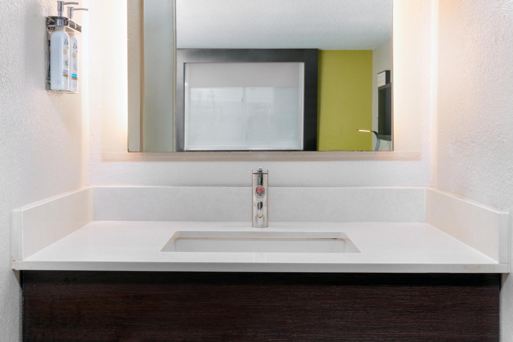 Express Miami Airport Area By Ihg Hotel 3*
