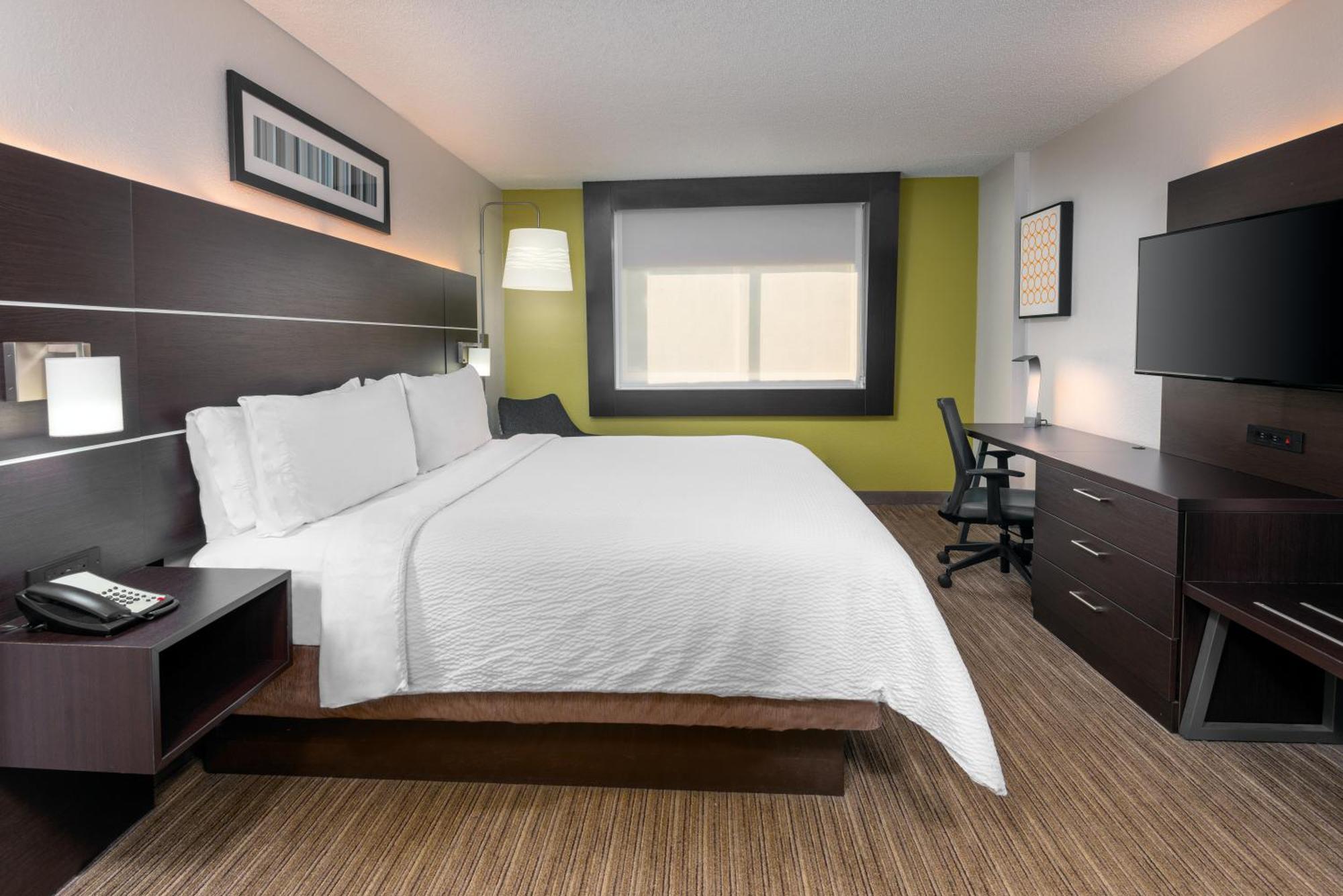 Express Miami Airport Area By Ihg Hotel Doral