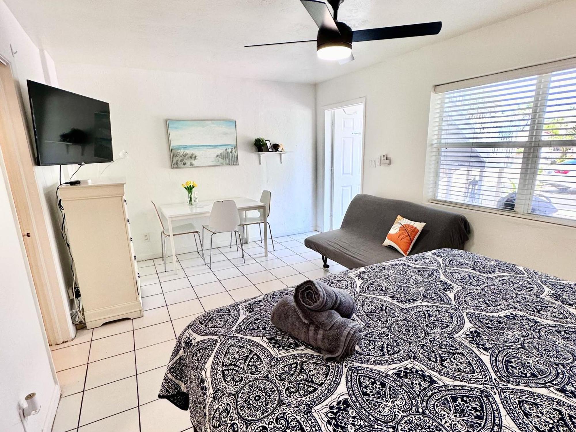 Southwinds By The Gold Nests Motel 4*