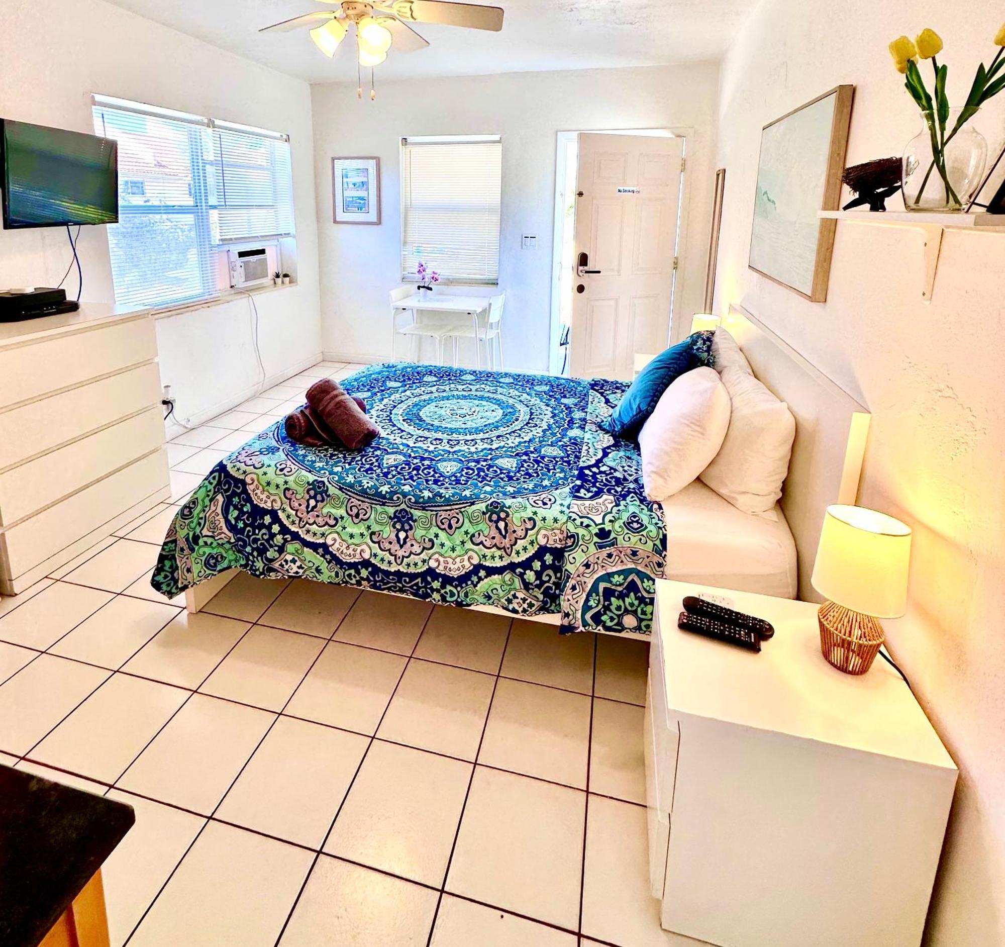 Motel Southwinds By The Gold Nests Hollywood