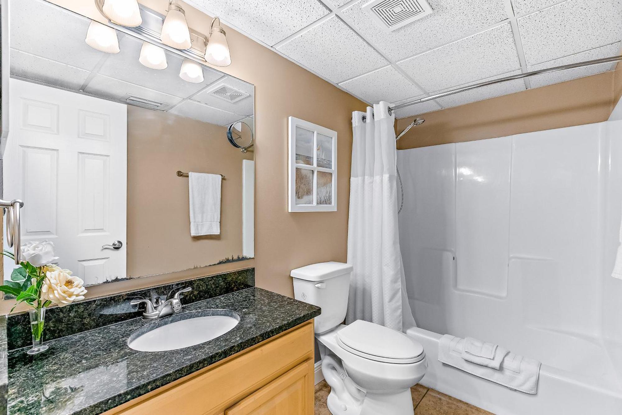 Edgewater Golf #115 Apartment
