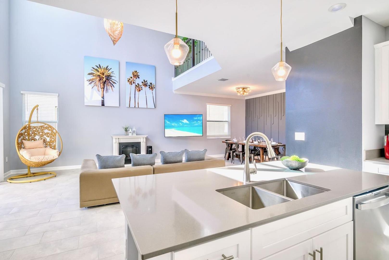 Luxury 5br - Pool & Hot Tub - Near