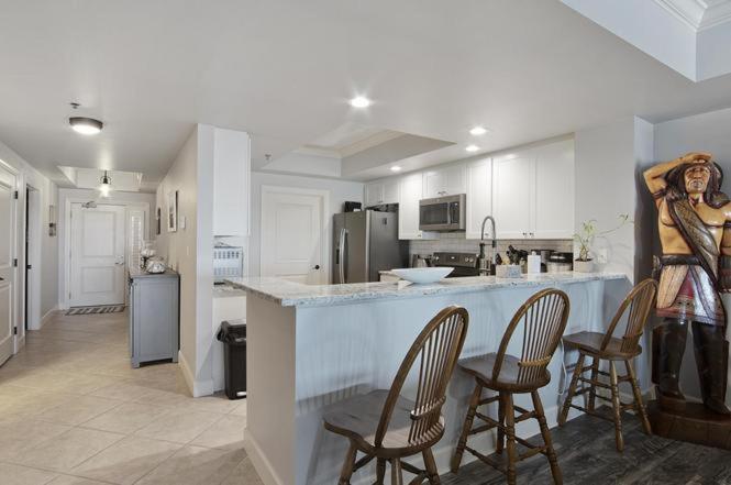 Harbor Landing 102b - Beautiful Harbor Views Holiday home