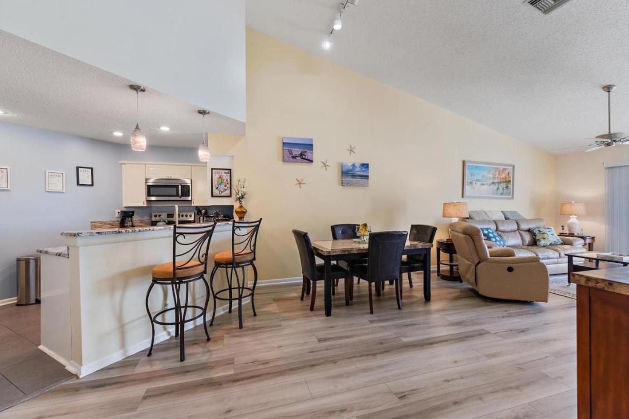 Isla Del Sol Vista East 2 212 2 Bd 2 Ba *