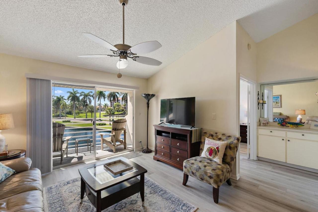 Isla Del Sol Vista East 2 212 2 Bd 2 Ba *