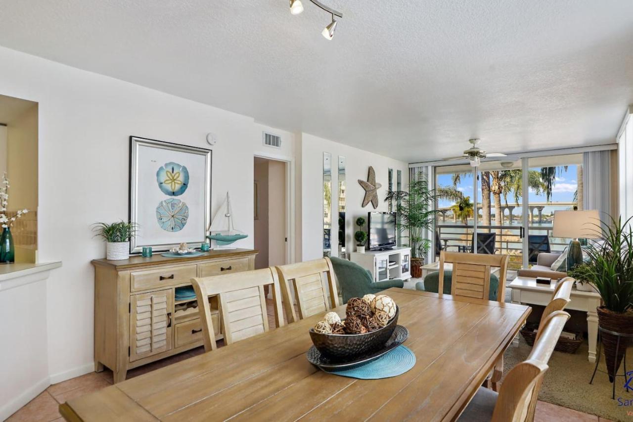 Isla Del Sol Bahia Vista 2nd Floor Corner Unit Holiday home Tierra Verde