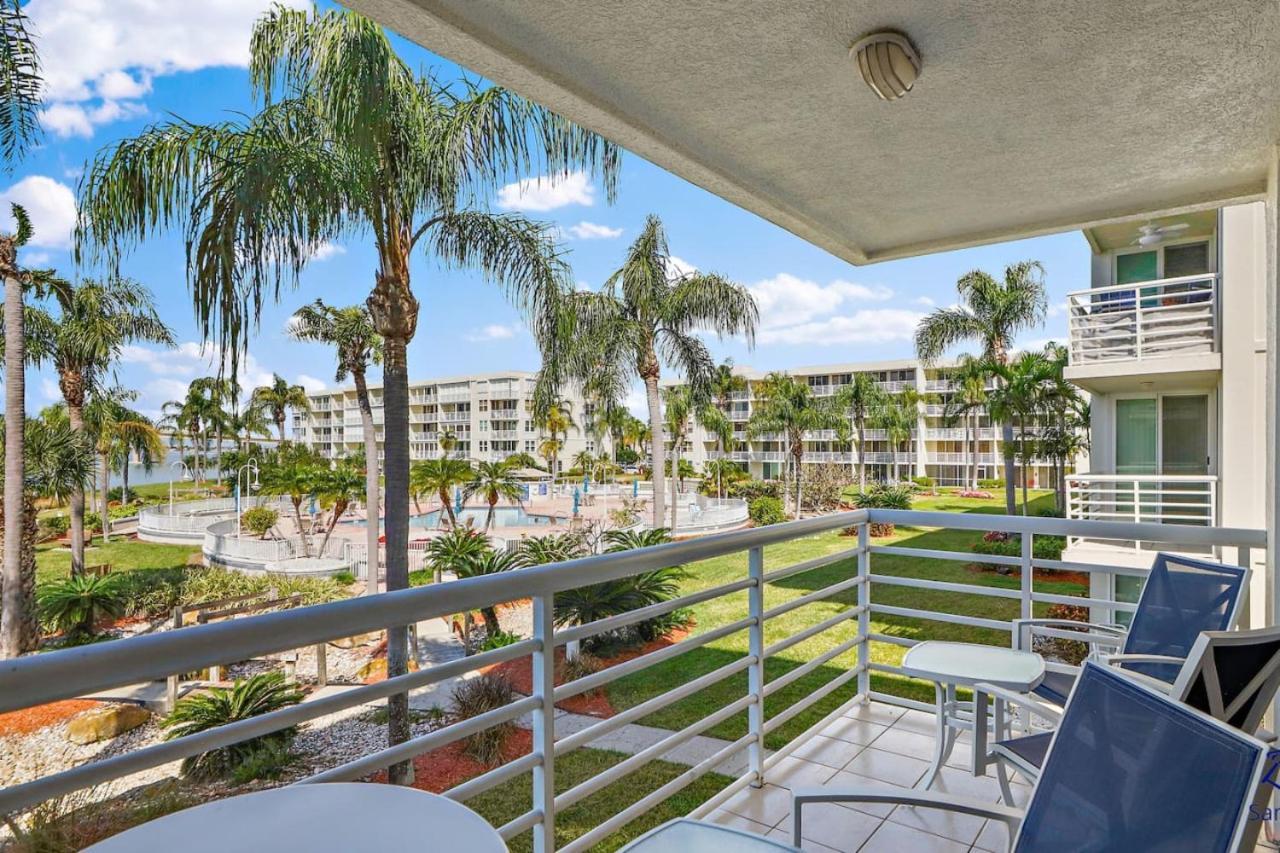 Isla Del Sol Bahia Vista 2nd Floor Corner Unit Holiday home *